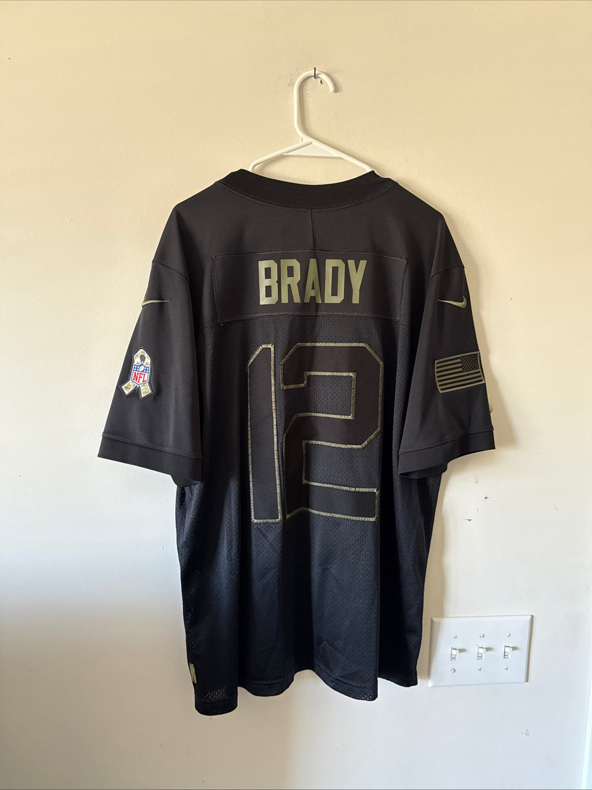 Men's Nike Tom Brady #12 TB Buccaneers Salute To Service Lmtd Jersey Sz XL RARE