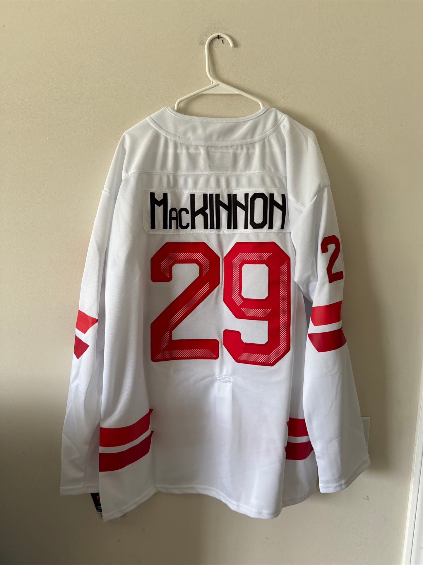 Men’s Bauer Nathan MacKinnon #29 Team Canada 2026 Winter Olympics Jersey Sz XL