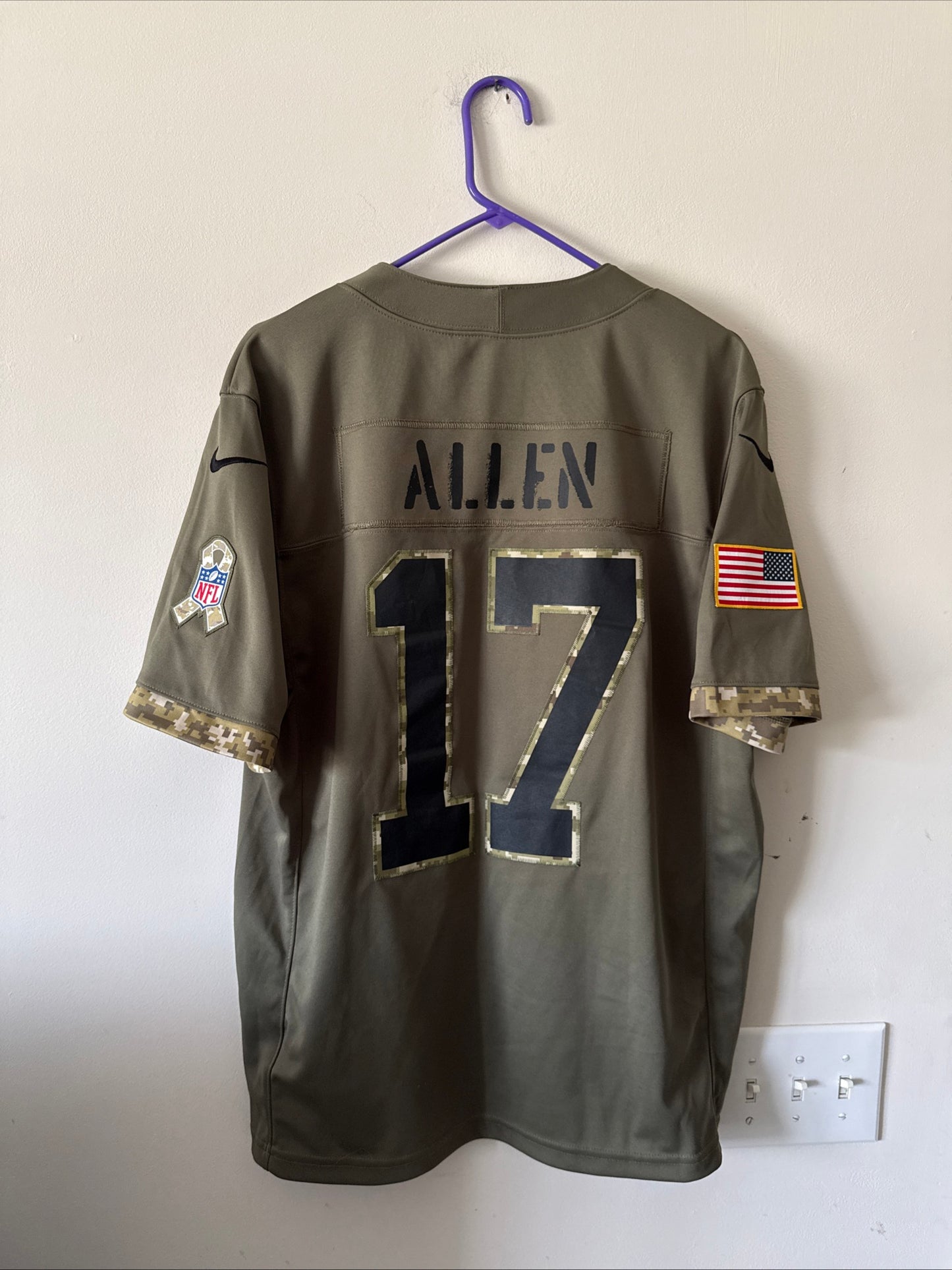 Men's Nike Josh Allen #17 Buffalo Bills Salute To Service Lmtd Jersey Sz L RARE