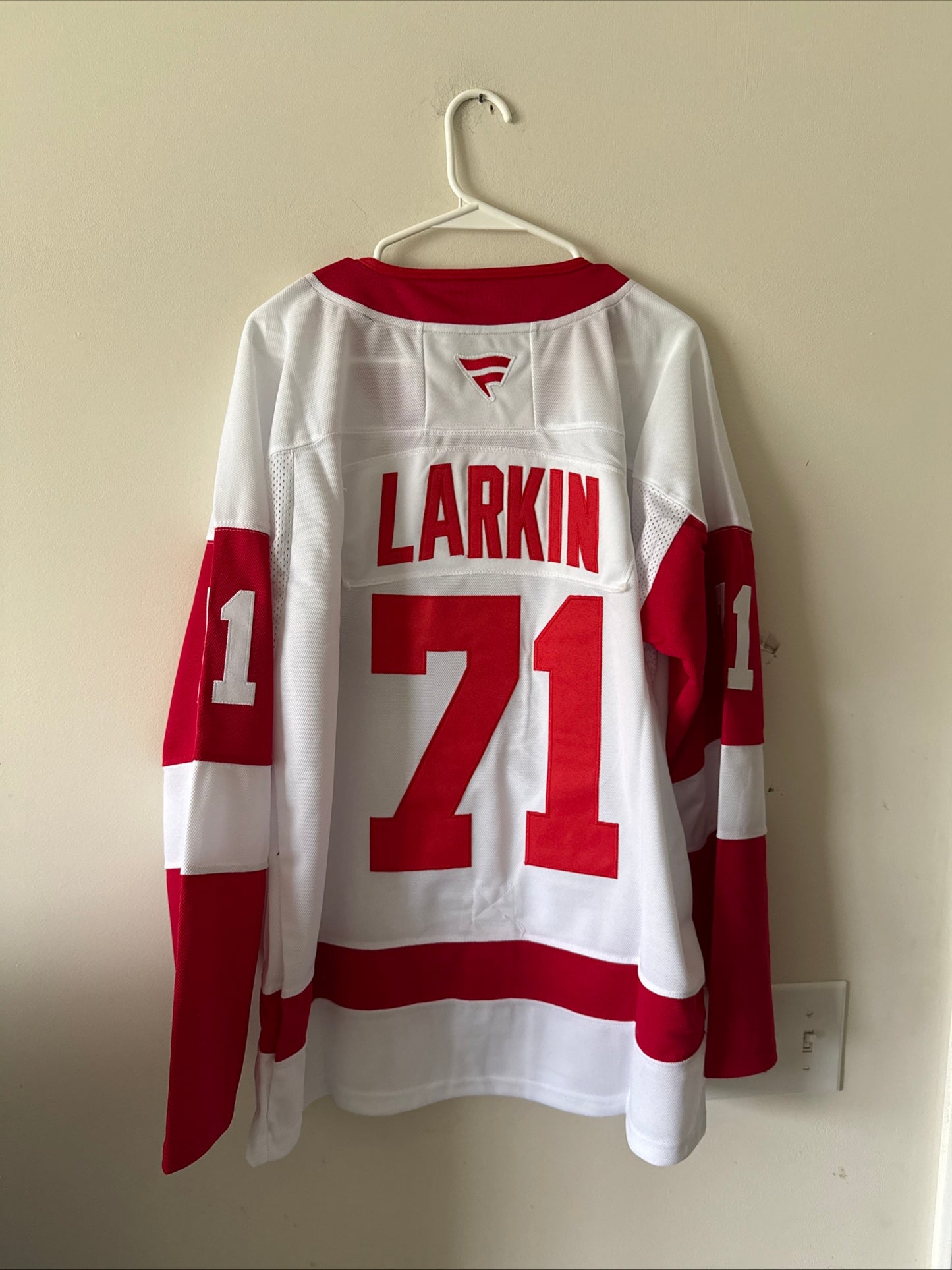 Men's Fanatics Dylan Larkin #71 Detroit Red Wings NHL Jersey Sz 52 - White RARE