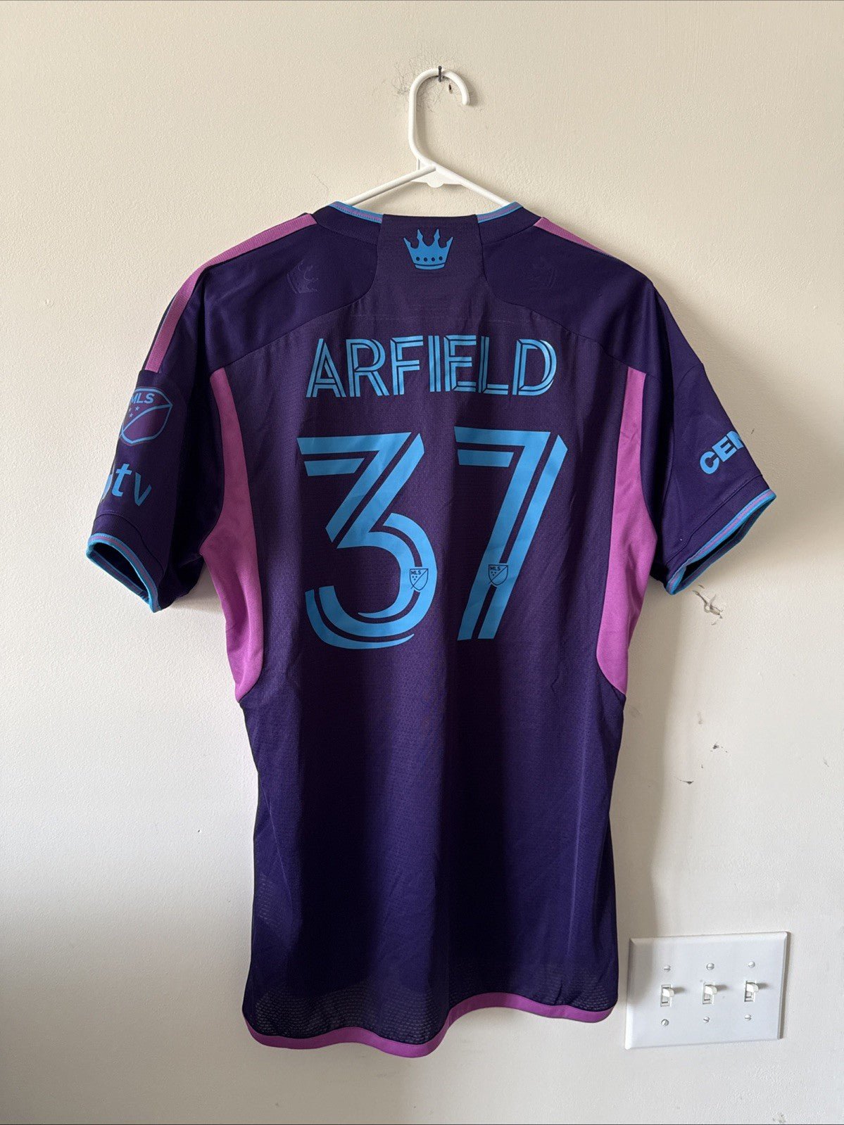 Men’s Adidas Scott Arfield 37 Charlotte FC Jersey Authentic 2023/2024 Sz M NWT - Kyle’s Football Cards