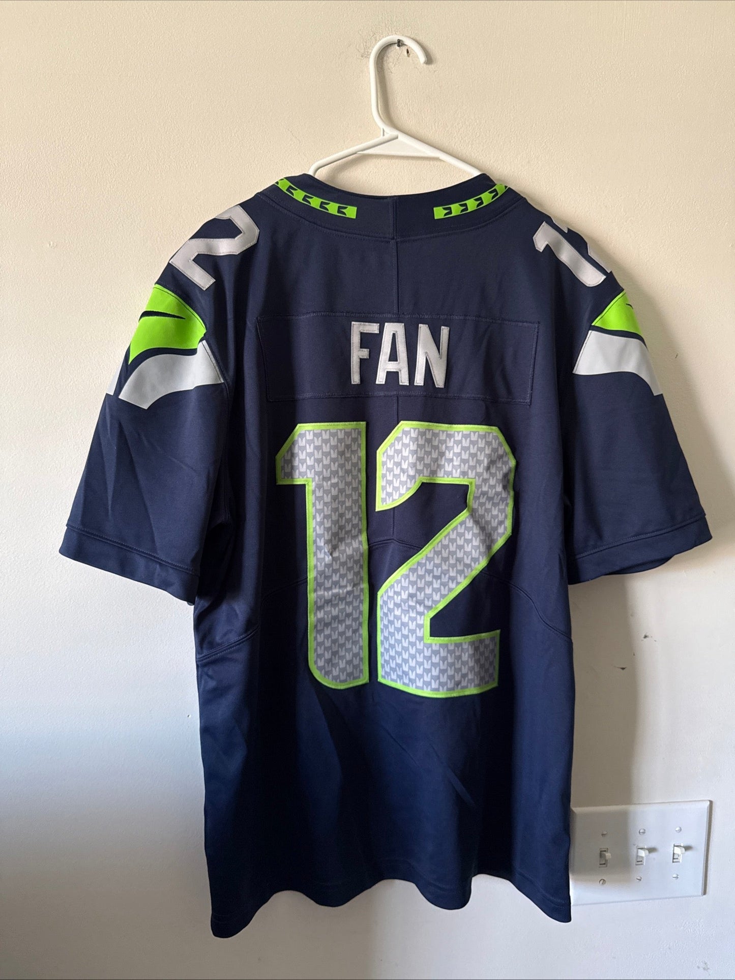 Men’s Nike 12th Fan 12 Seattle Seahawks Vapor Lmtd NFL Jersey Sz L - Navy RARE - Kyle’s Football Cards