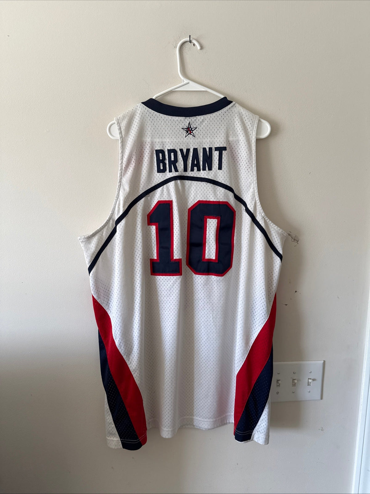 MEN’S NIKE KOBE BRYANT #10 TEAM USA FIBA 2006 BASKETBALL JERSEY SZ 2XL - RARE - Kyle’s Football Cards