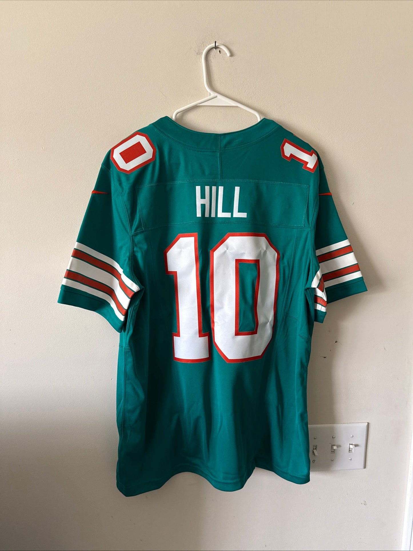 Men’s Nike Tyreek Hill 10 Miami Dolphins Alt Vapor Lmtd NFL Jersey Sz L - RARE - Kyle’s Football Cards