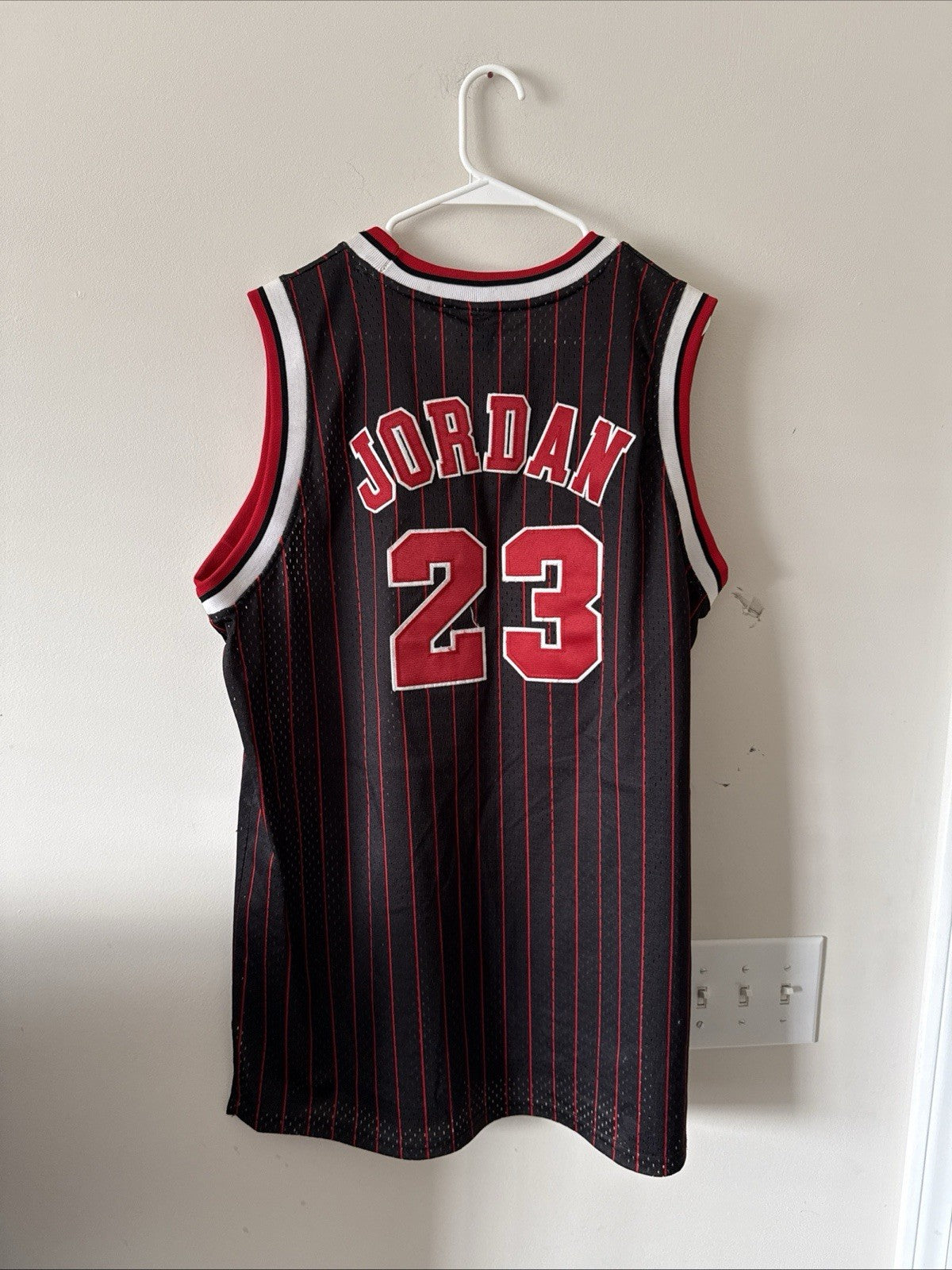 Men’s Nike Michael Jordan #23 Chicago Bulls Jersey Black Pinstripe Sz 50 - NWOT