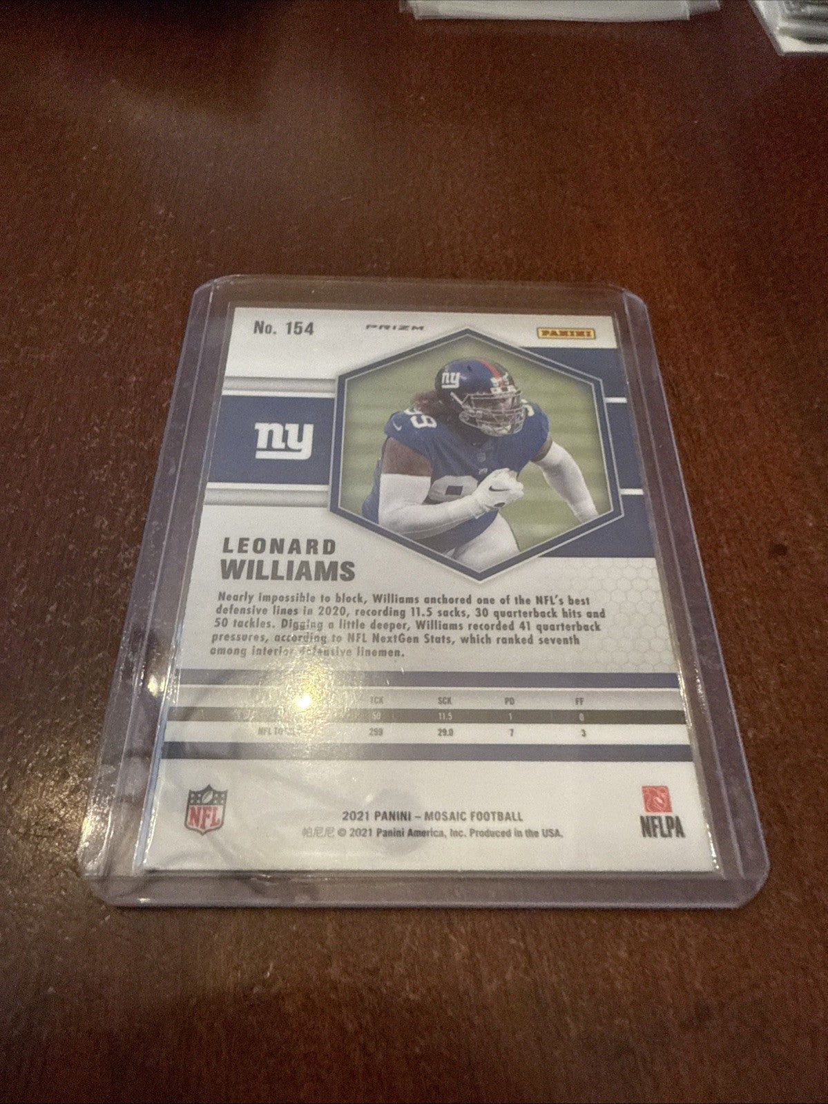 2021 Panini Mosaic Mosaic Camo Red Prizm Leonard Williams #154