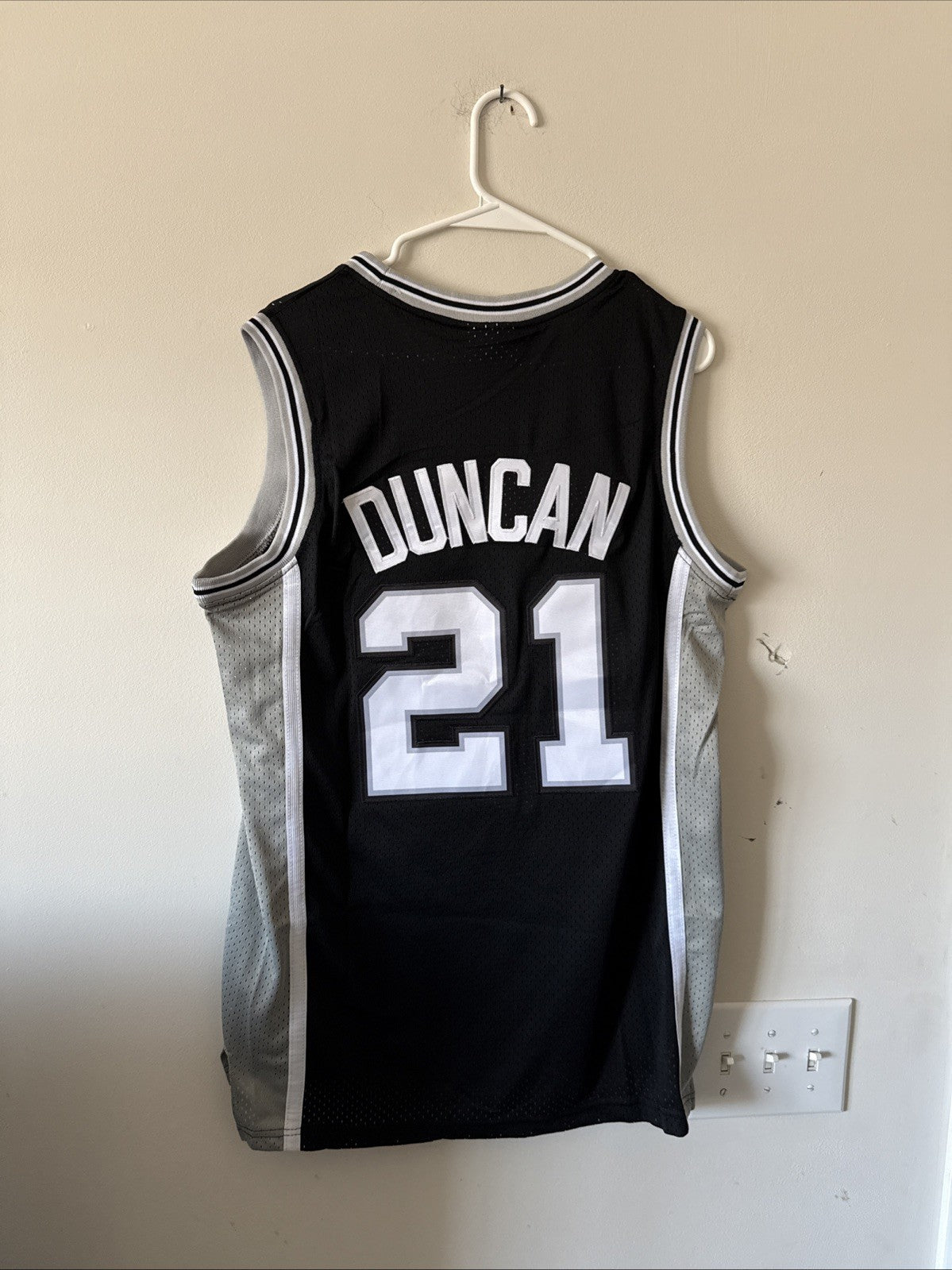 Men's Mitchell & Ness Tim Duncan #21 San Antonio Spurs 1998/99 Sz 40 - Black NWT
