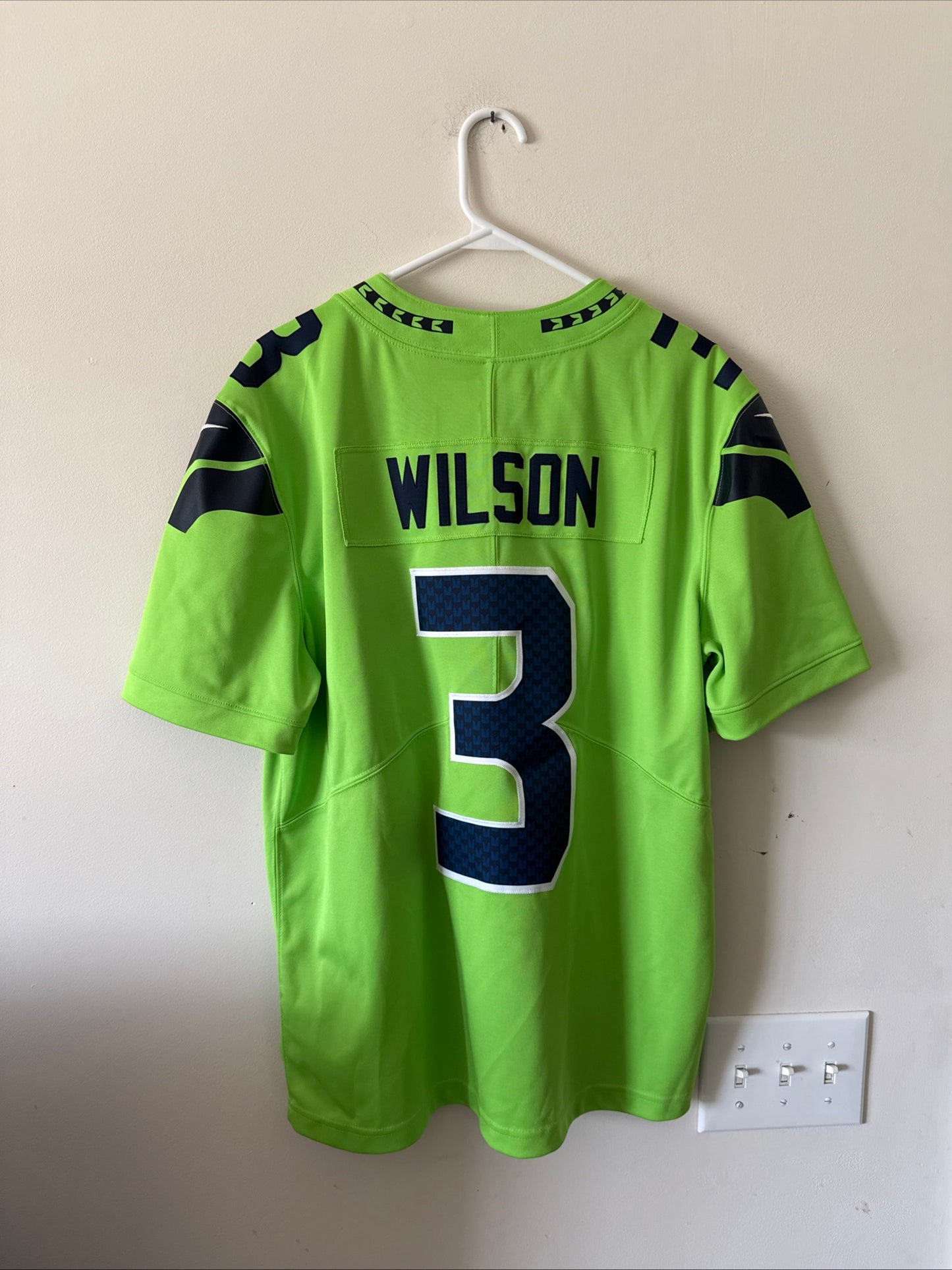 Men’s Nike Russell Wilson #3 Seattle Seahawks Color Rush Vapor Lmtd Jersey Sz L
