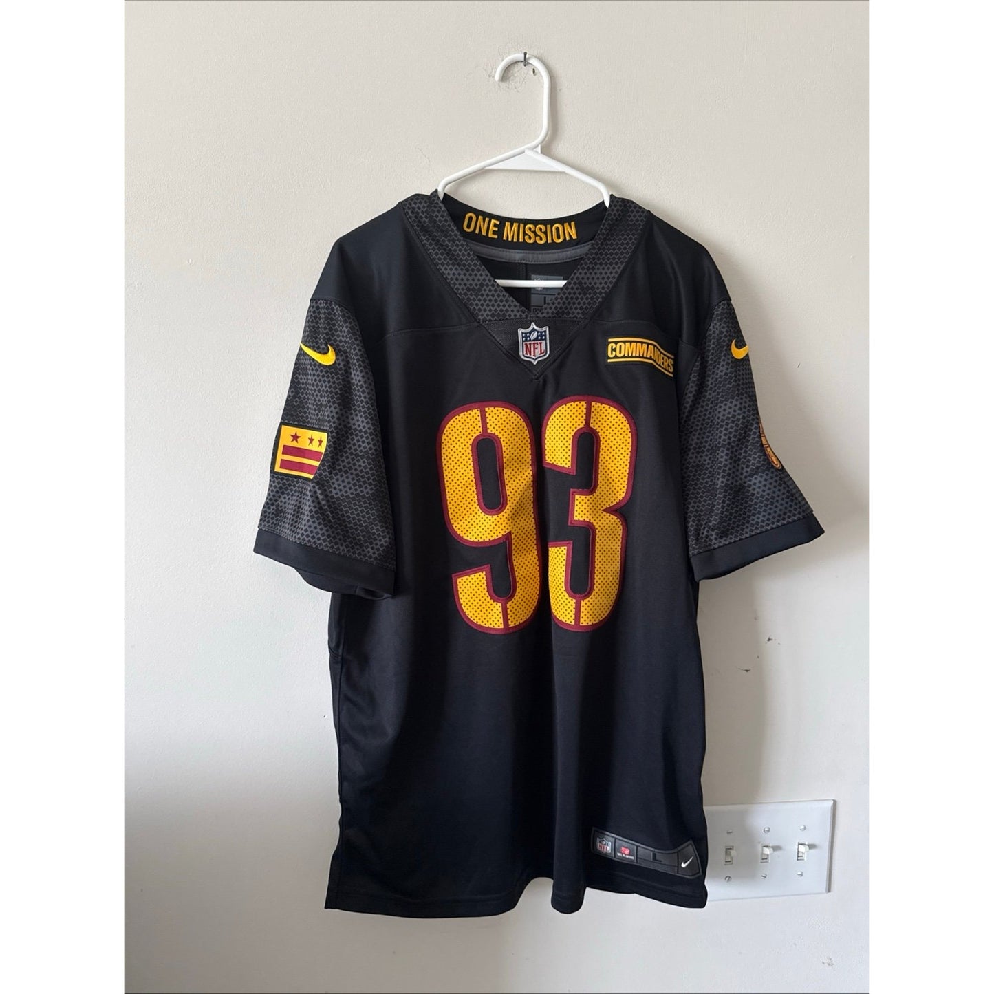 Men’s Nike Jonathan Allen #93 Washington Commanders Vapor Lmtd Alt Jersey Sz L