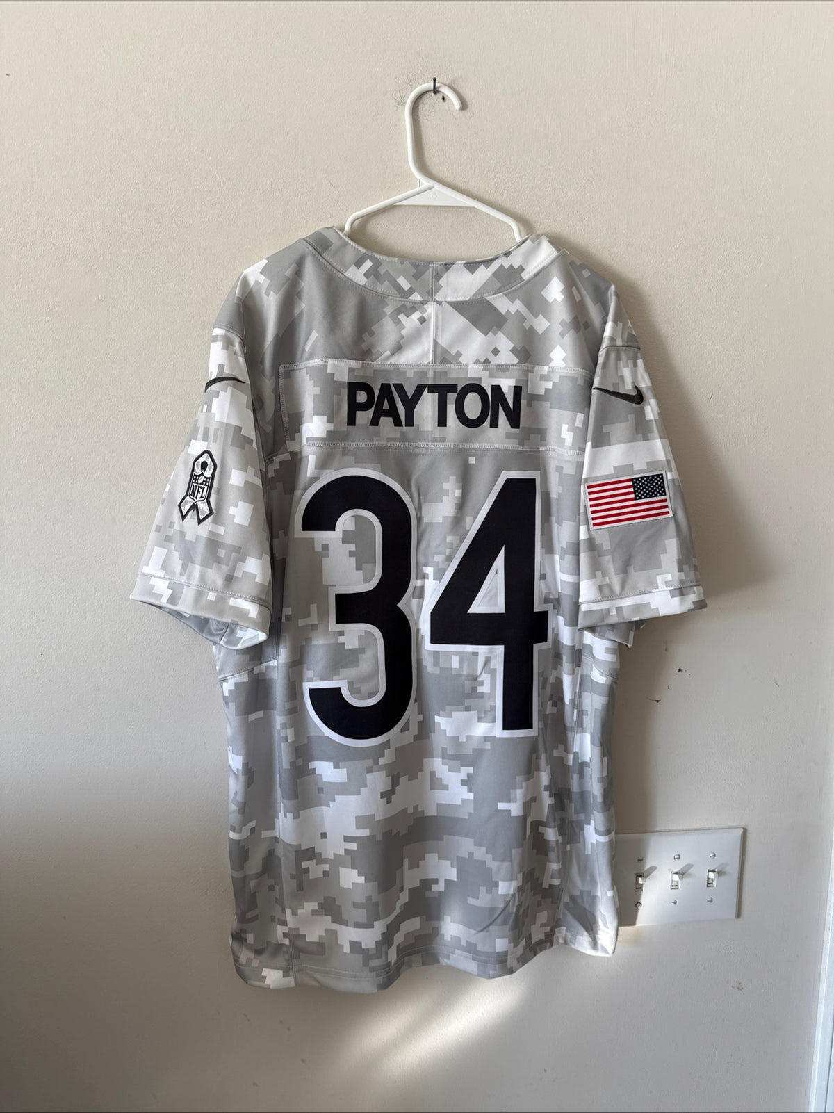 MEN’S NIKE WALTER PAYTON #34 CHICAGO BEARS SALUTE TO SERVICE LMTD JERSEY SZ L