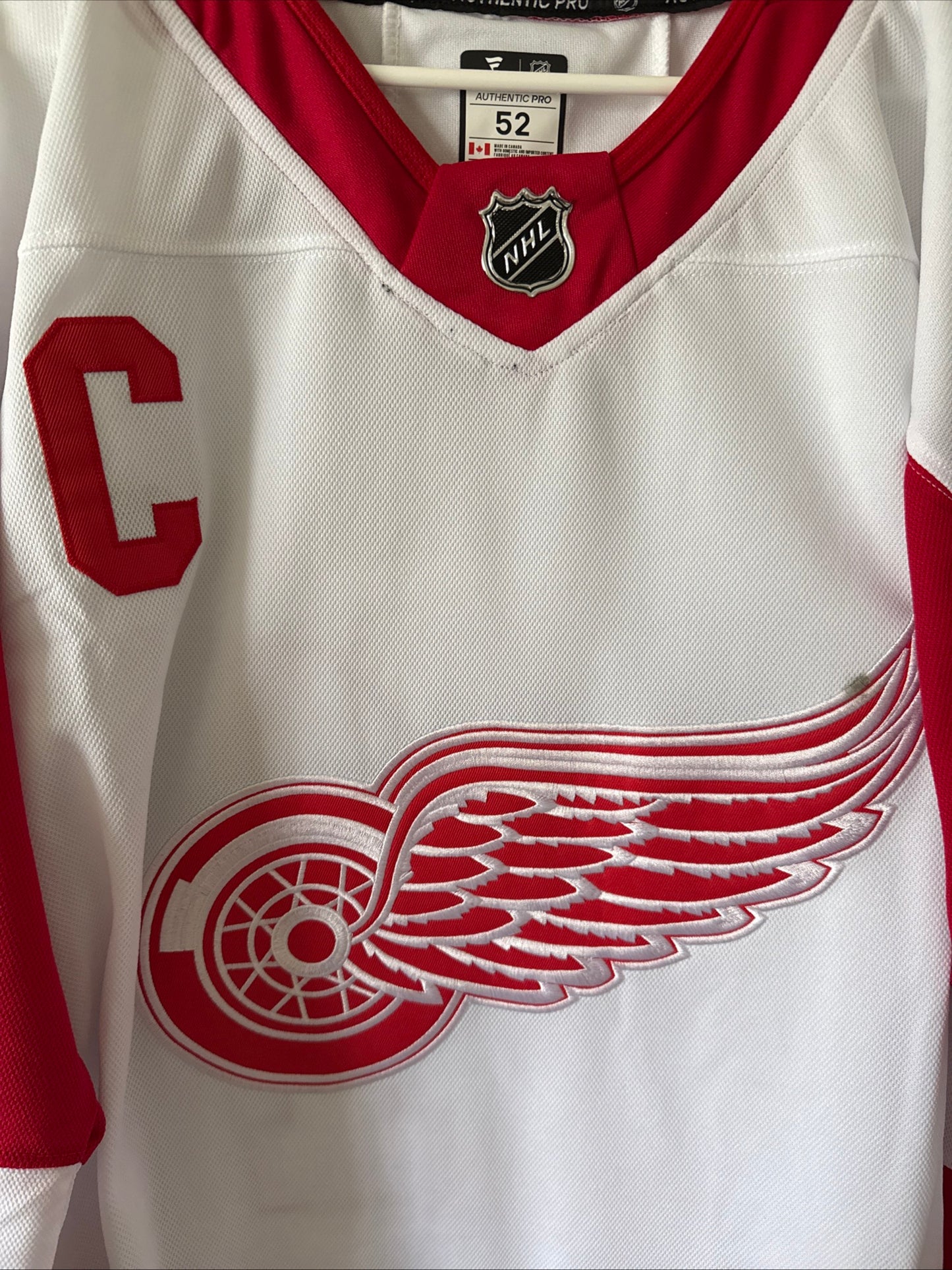 Men's Fanatics Dylan Larkin #71 Detroit Red Wings NHL Jersey Sz 52 - White RARE