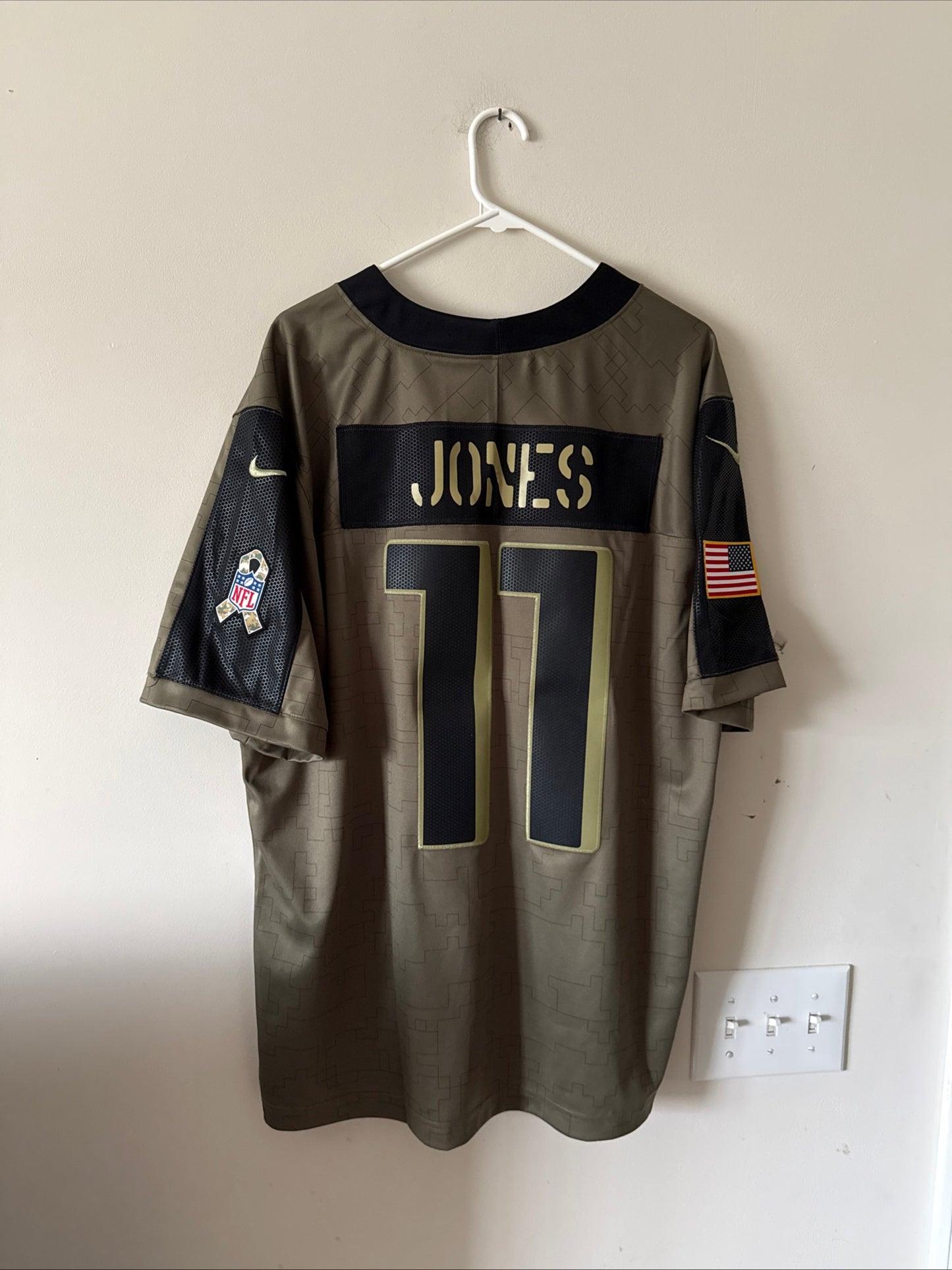 Men’s Nike Julio Jones #11 Atlanta Falcons Salute To Service Jersey Sz XL - RARE