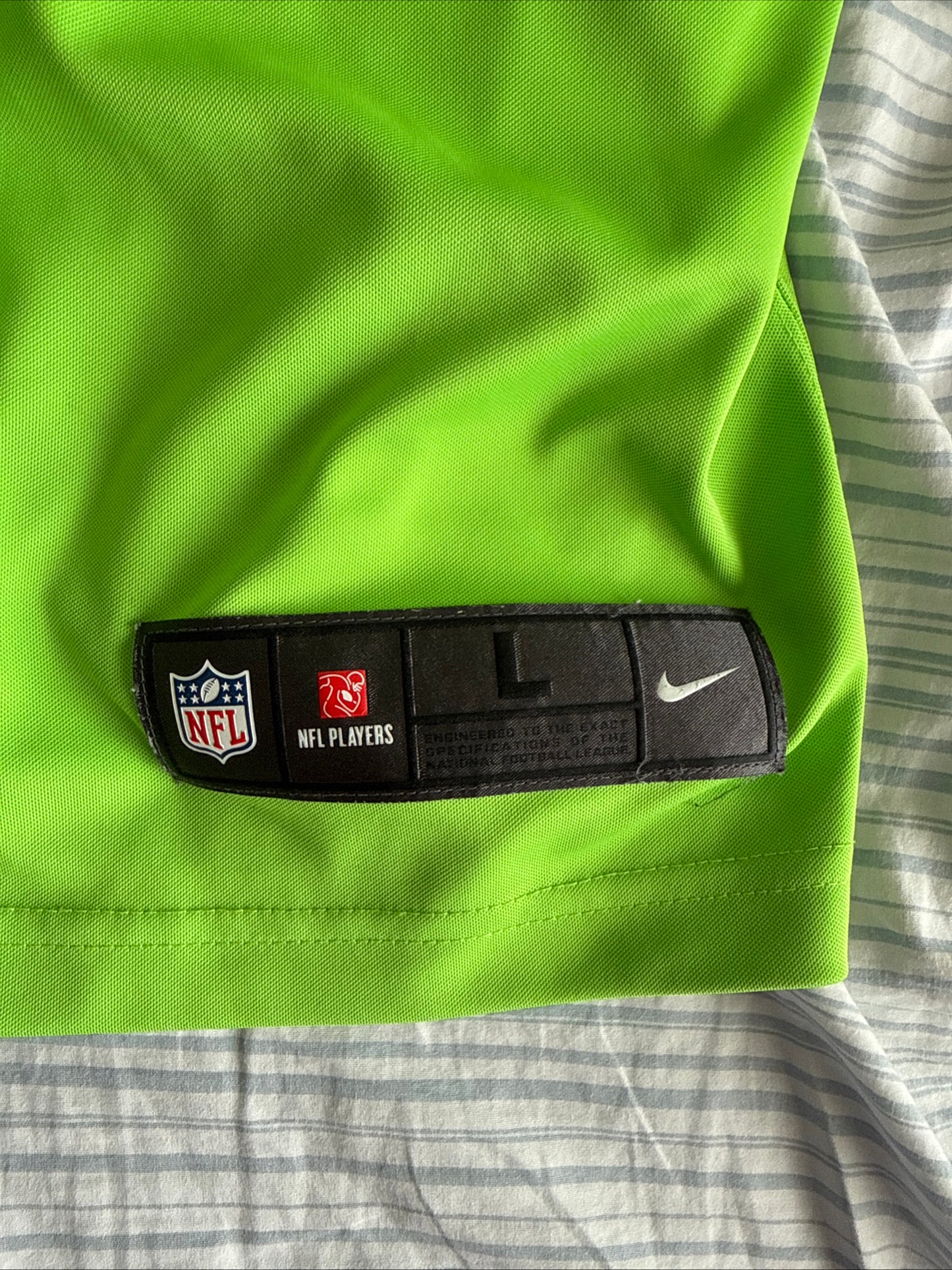 Men’s Nike Russell Wilson #3 Seattle Seahawks Color Rush Vapor Lmtd Jersey Sz L