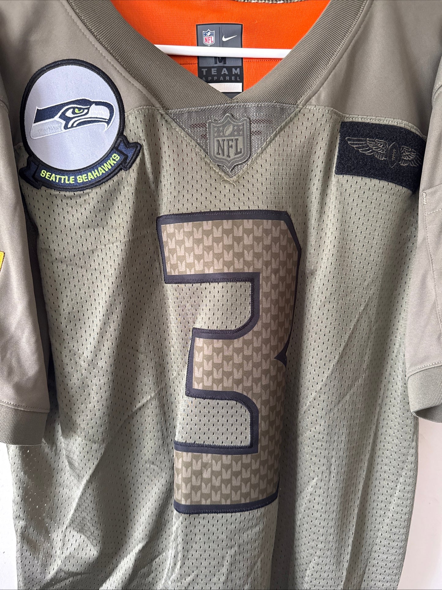 Men's Nike Russell Wilson #3 Seattle Seahawks Salute To Service Jersey Sz M RARE