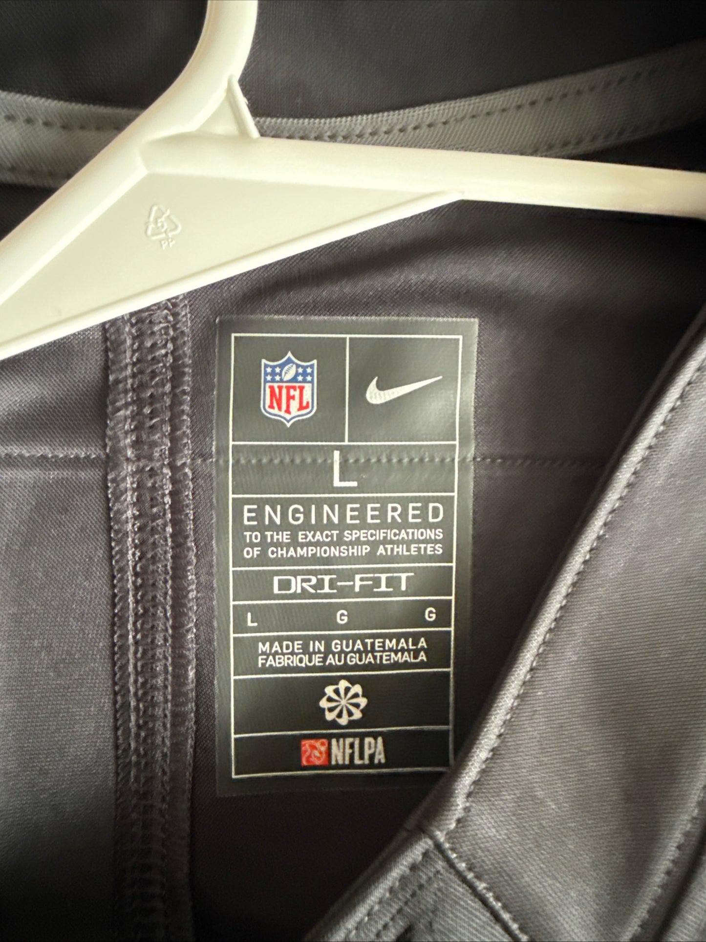 Men's Nike Josh Jacobs #8 Las Vegas Raiders Vapor Lmtd NFL Jersey Sz L - RARE