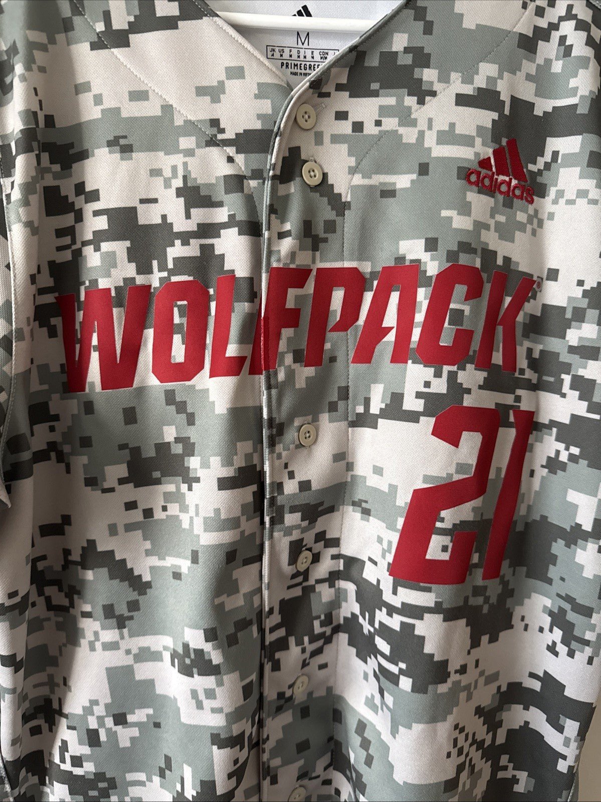 Men's adidas NC State Wolfpack 21 Replica Baseball NCAA Jersey Sz M - Camo RARE - Kyle’s Football Cards