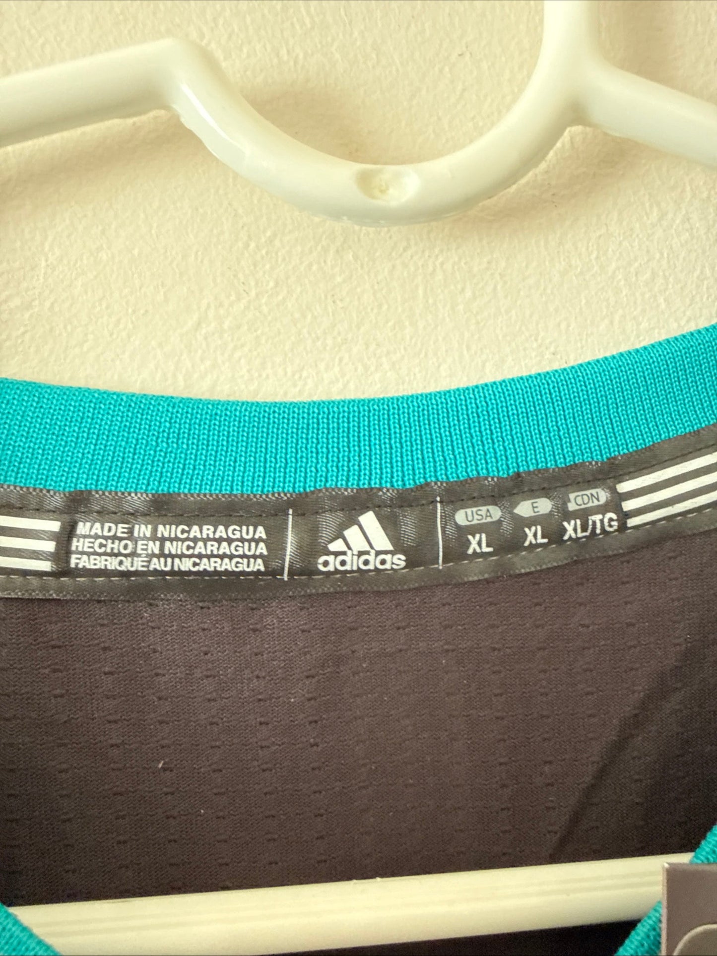 Men’s adidas Signed Kemba Walker 15 Hornets Rev30 Sleeved Jersey Sz XL - NWT - Kyle’s Football Cards