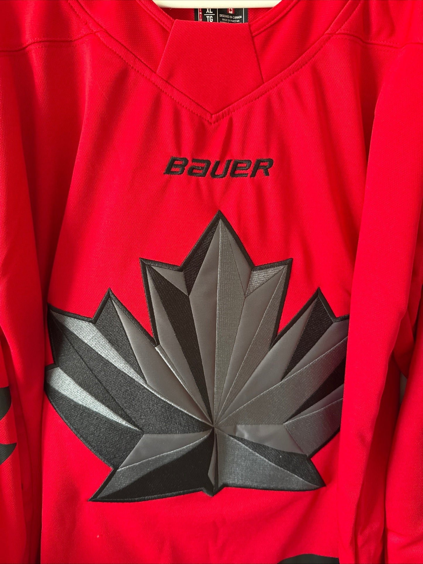 Men’s Bauer Cale Makar 8 Team Canada 2026 Winter Olympics Jersey Sz XL - RARE - Kyle’s Football Cards