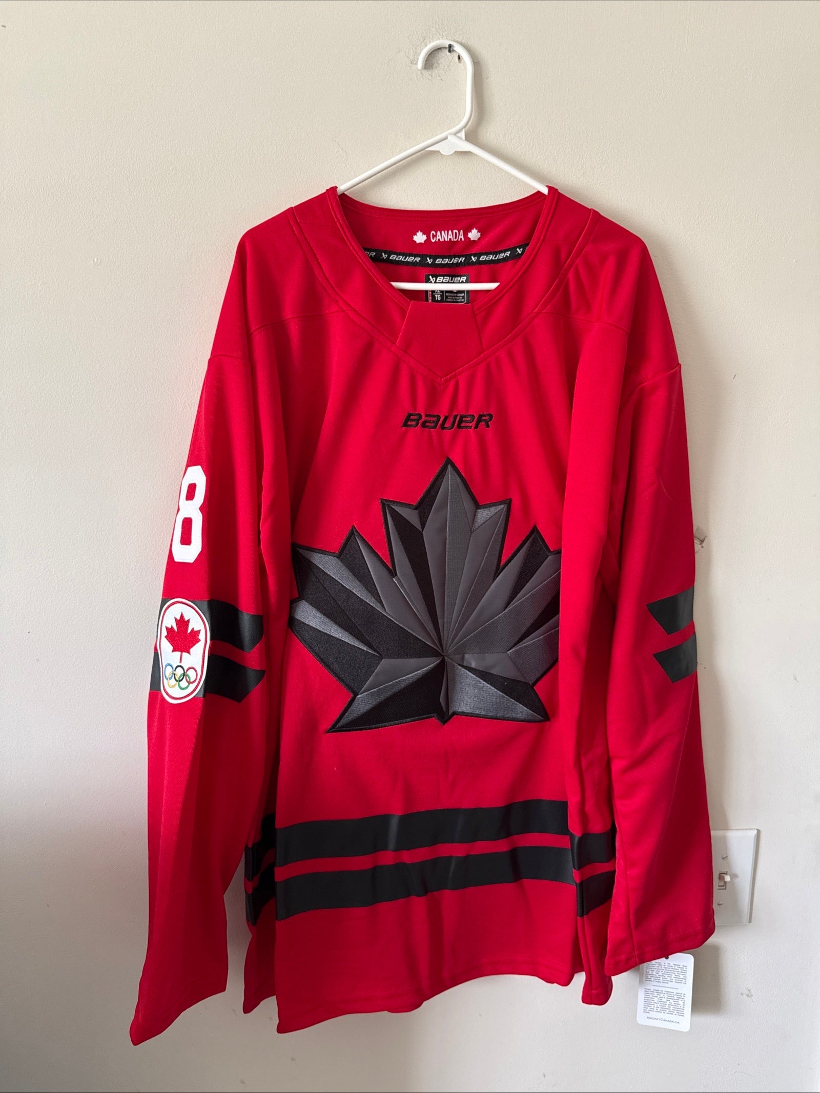 Men’s Bauer Cale Makar 8 Team Canada 2026 Winter Olympics Jersey Sz XL - RARE - Kyle’s Football Cards