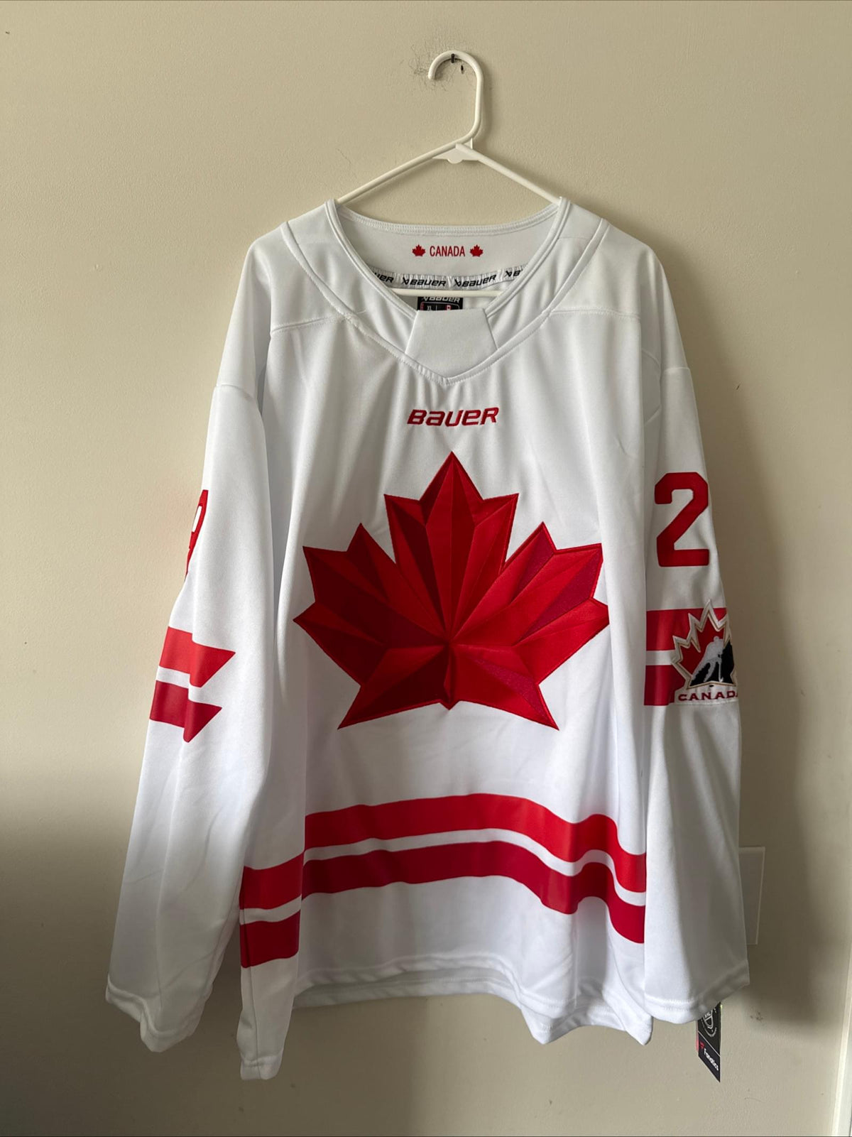 MEN’S BAUER NATHAN MACKINNON #29 TEAM CANADA 2026 OLYMPIC JERSEY SZ XL NWT RARE - Kyle’s Football Cards