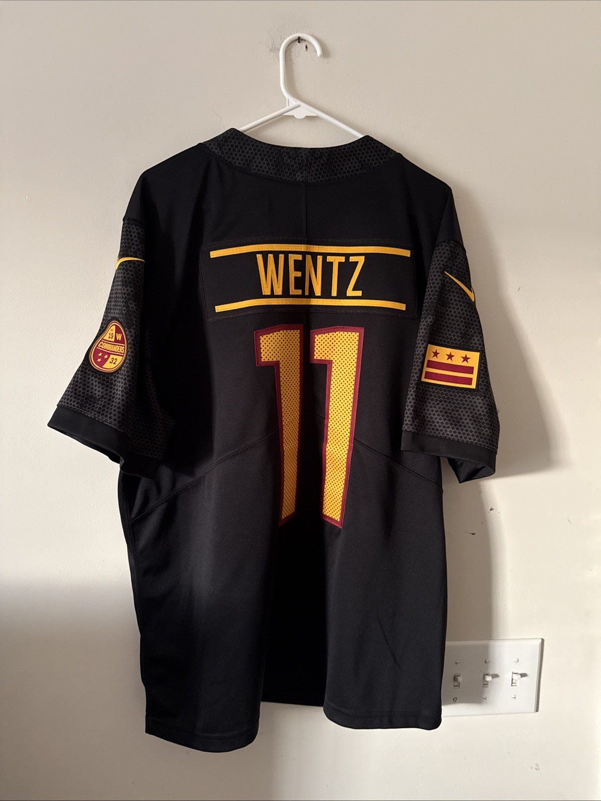 Men’s Carson Wentz 11 Washington Commanders Vapor Lmtd Alt Jersey Sz XL - RARE - Kyle’s Football Cards