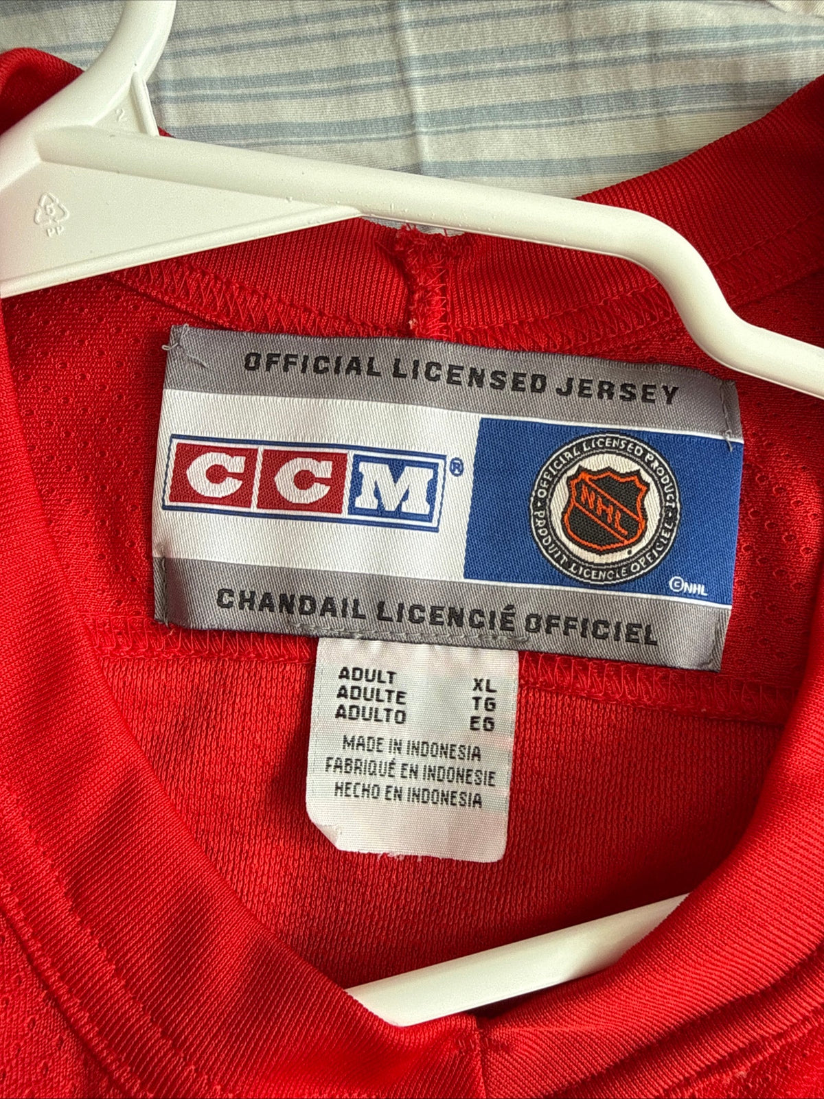 Men’s CCM Chicago Blackhawks NHL Center Ice Practice Jersey Sz XL - Red RARE - Kyle’s Football Cards