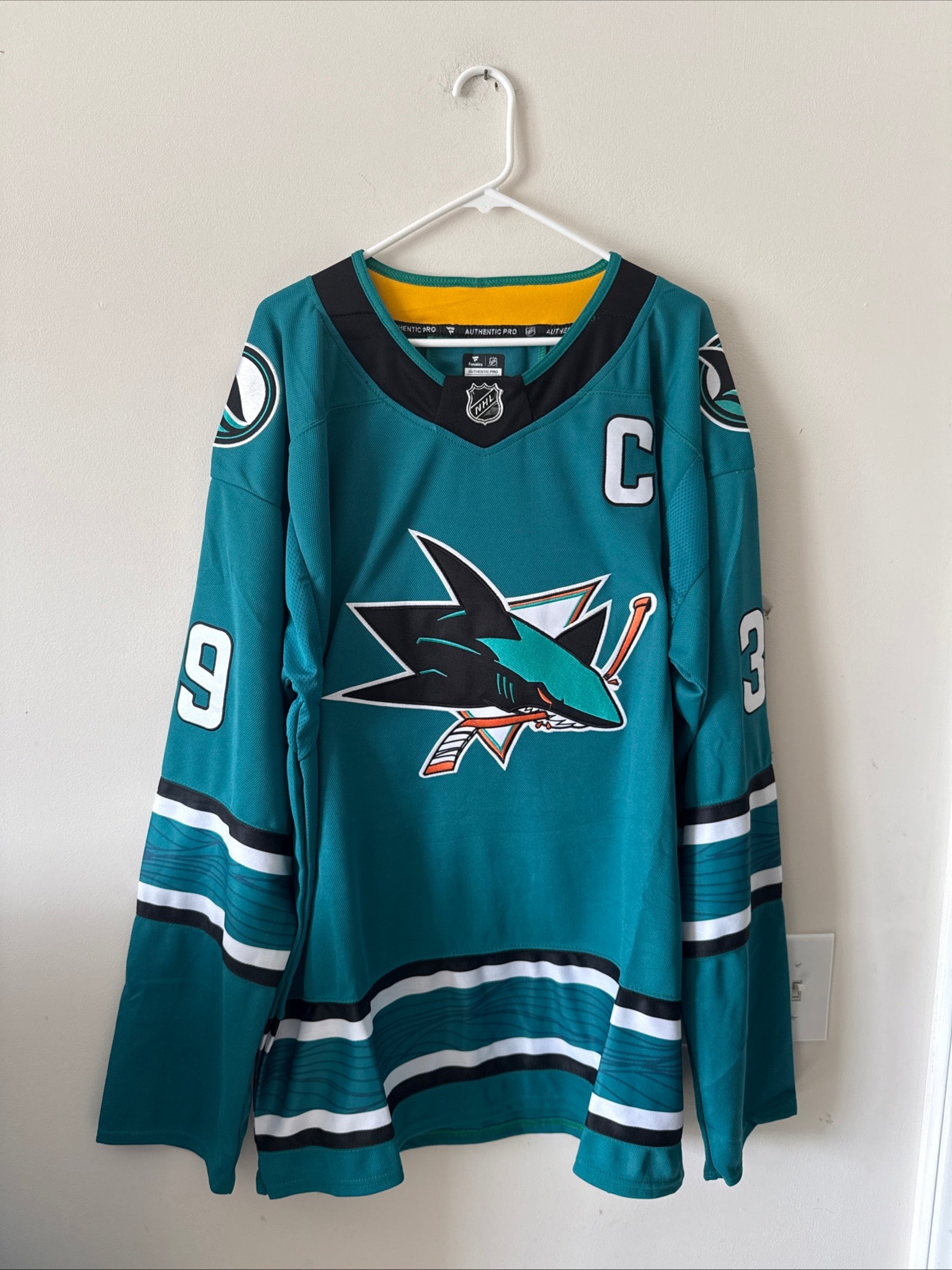 Men's Fanatics Logan Couture 39 SJ Sharks 30th Anniversary Jersey Sz 54 - RARE - Kyle’s Football Cards