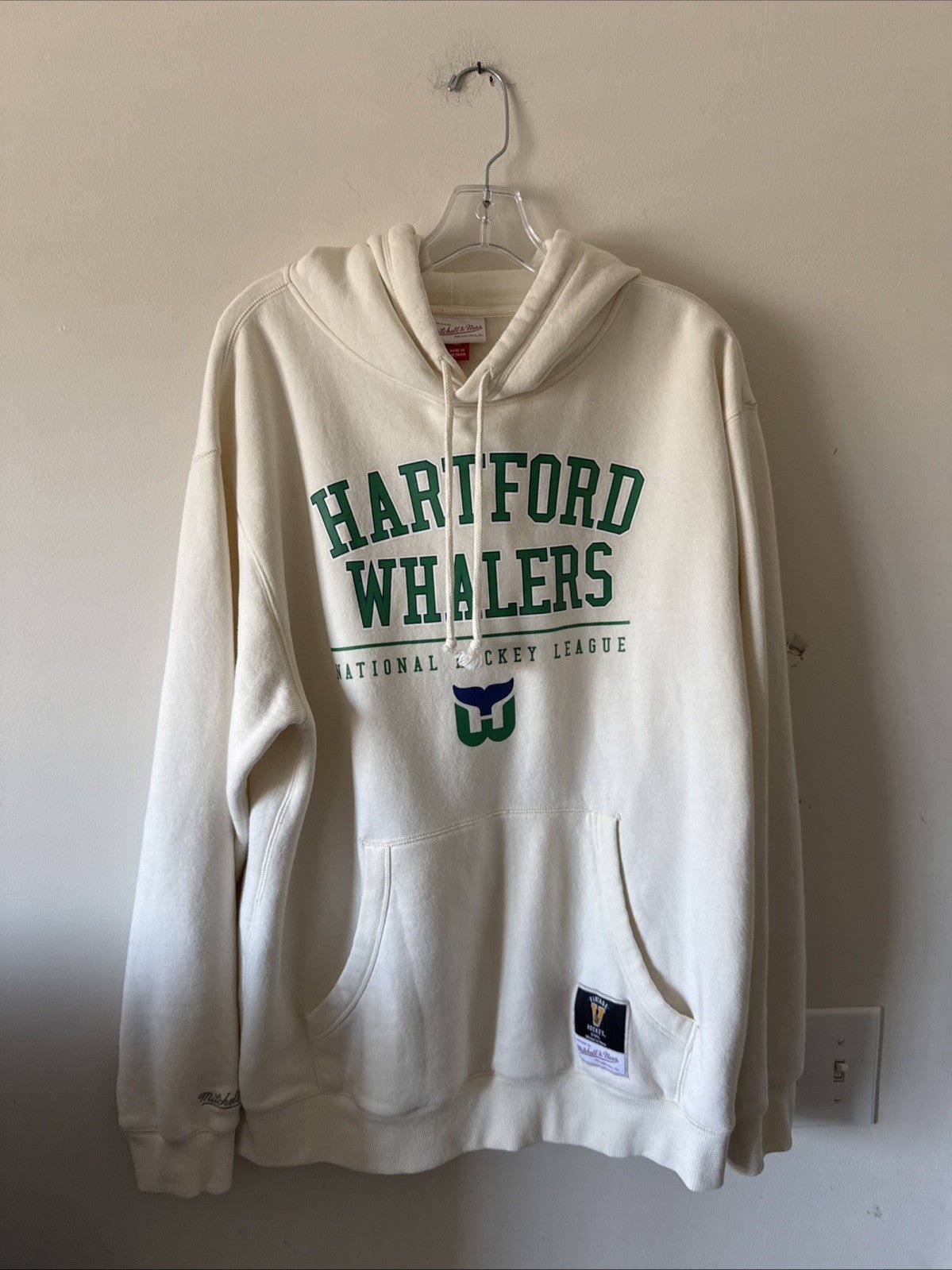 Men’s Mitchell & Ness Hartford Whalers Cream Walk - Off Fleece Hoodie Sz L - RARE - Kyle’s Football Cards