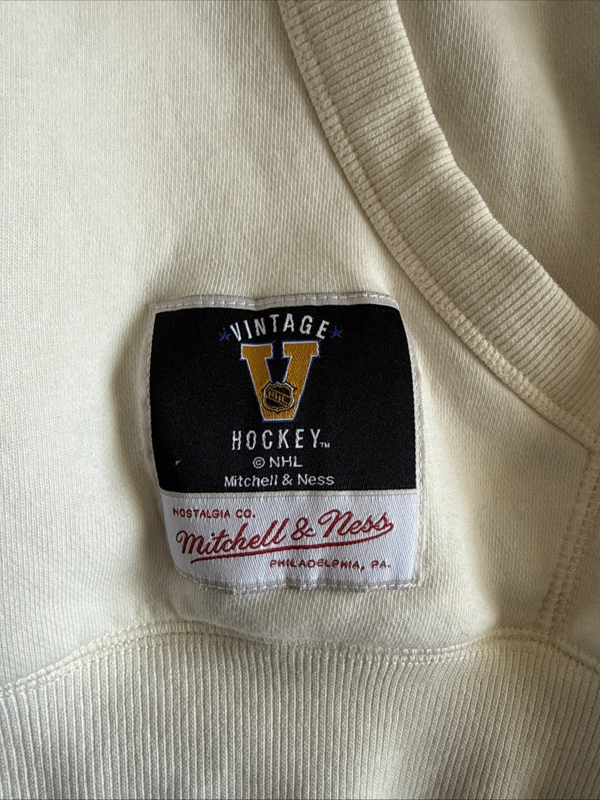 Men’s Mitchell & Ness Hartford Whalers Cream Walk - Off Fleece Hoodie Sz L - RARE - Kyle’s Football Cards