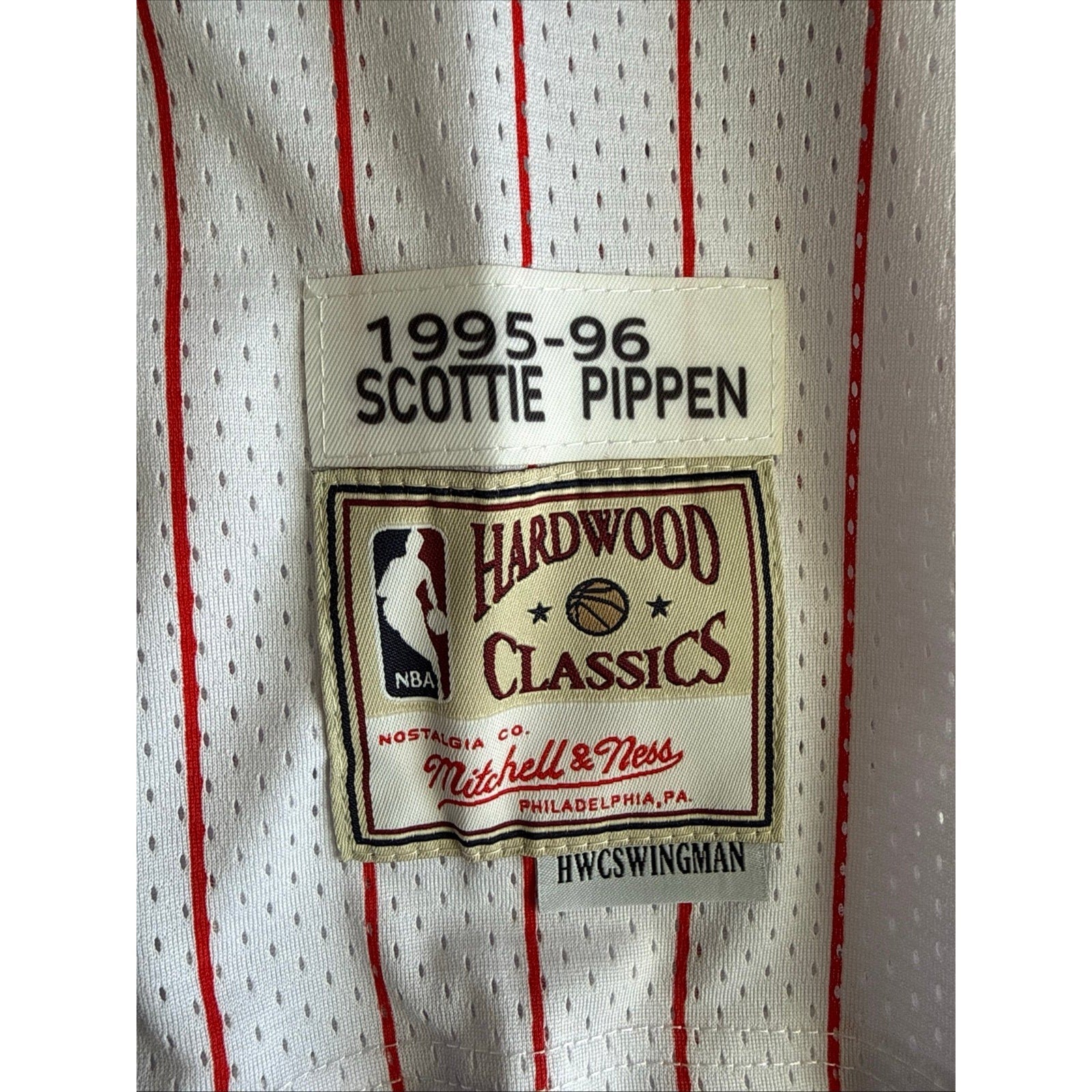 Men’s Mitchell & Ness Scottie Pippen 33 Chicago Bulls 1995 - 96 Jersey Sz 36 NWT - Kyle’s Football Cards