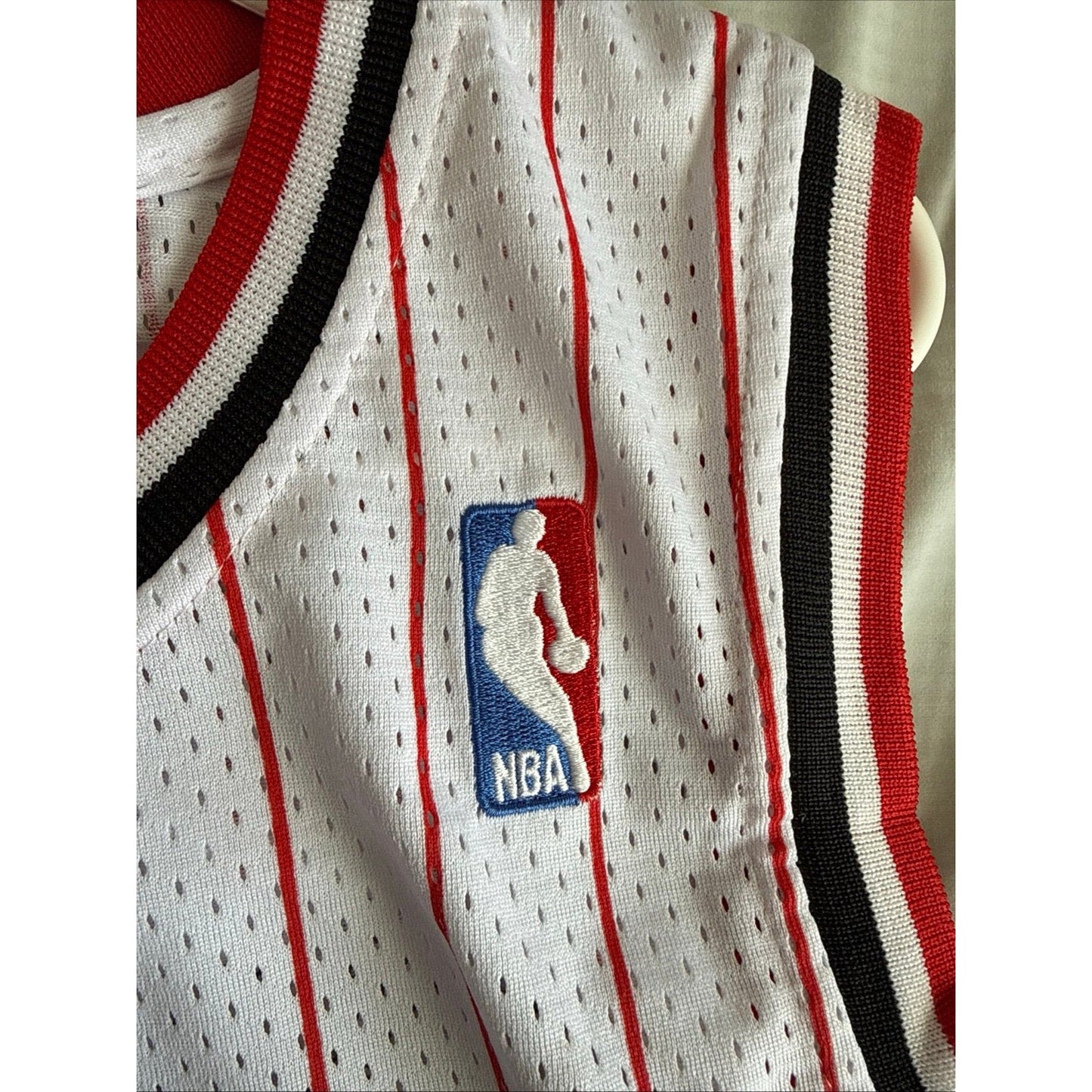 Men’s Mitchell & Ness Scottie Pippen 33 Chicago Bulls 1995 - 96 Jersey Sz 36 NWT - Kyle’s Football Cards