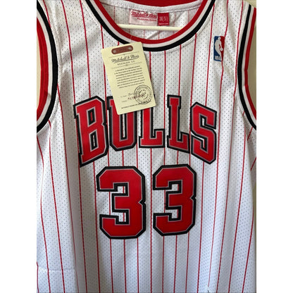Men’s Mitchell & Ness Scottie Pippen 33 Chicago Bulls 1995 - 96 Jersey Sz 36 NWT - Kyle’s Football Cards