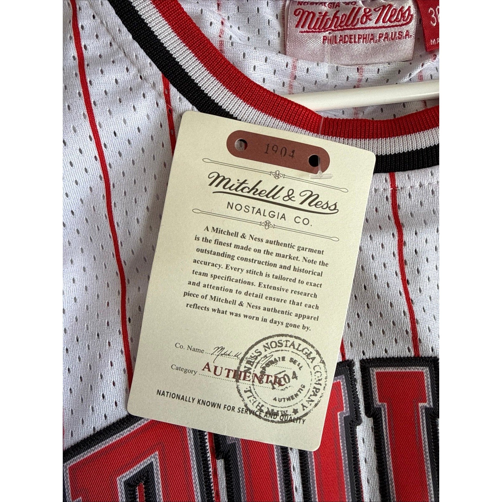 Men’s Mitchell & Ness Scottie Pippen 33 Chicago Bulls 1995 - 96 Jersey Sz 36 NWT - Kyle’s Football Cards