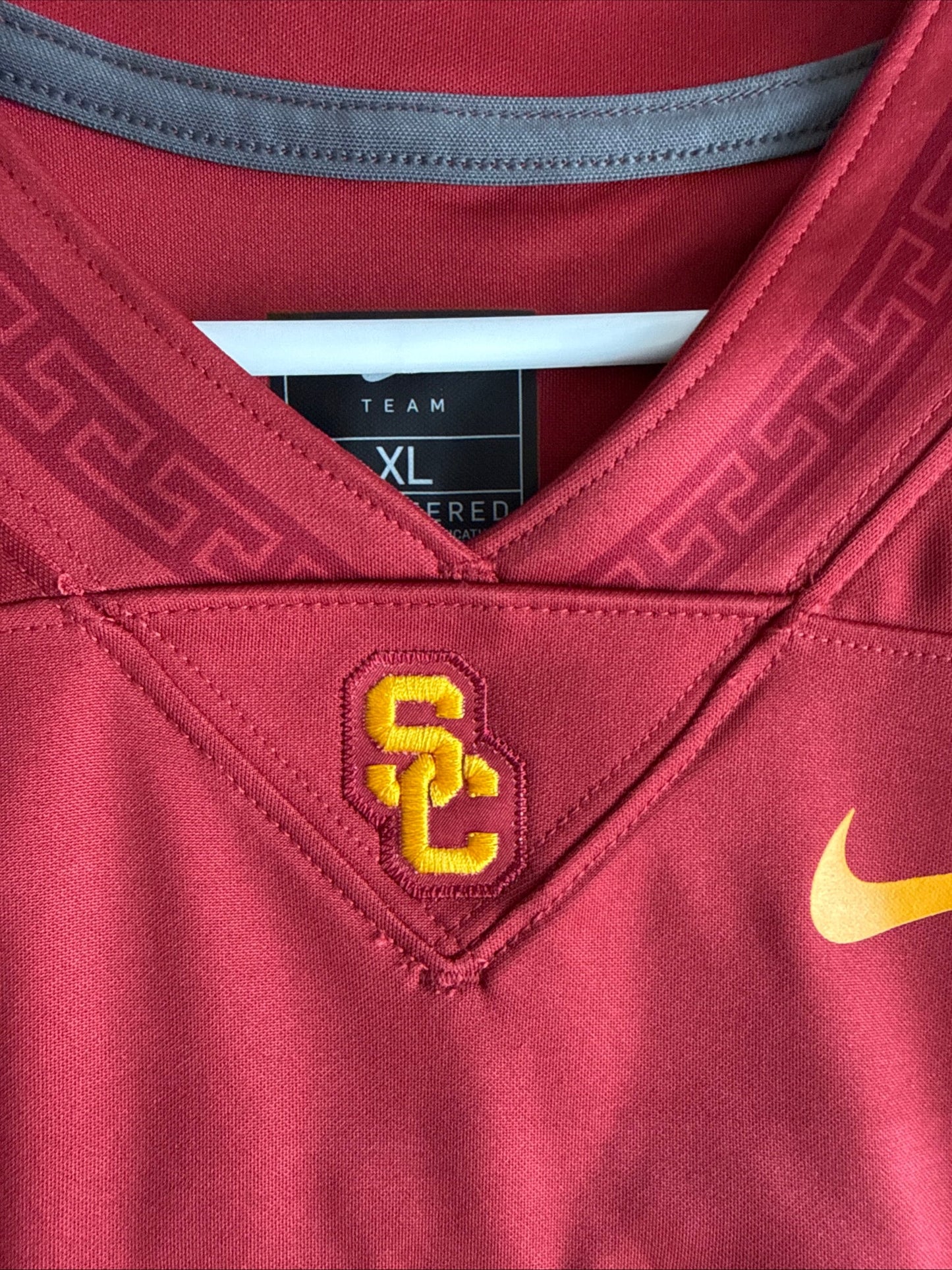 Men's Nike Amon-Ra St. Brown 8 USC Trojans NCAA Alumni Jersey Sz XL - RARE - Kyle’s Football Cards