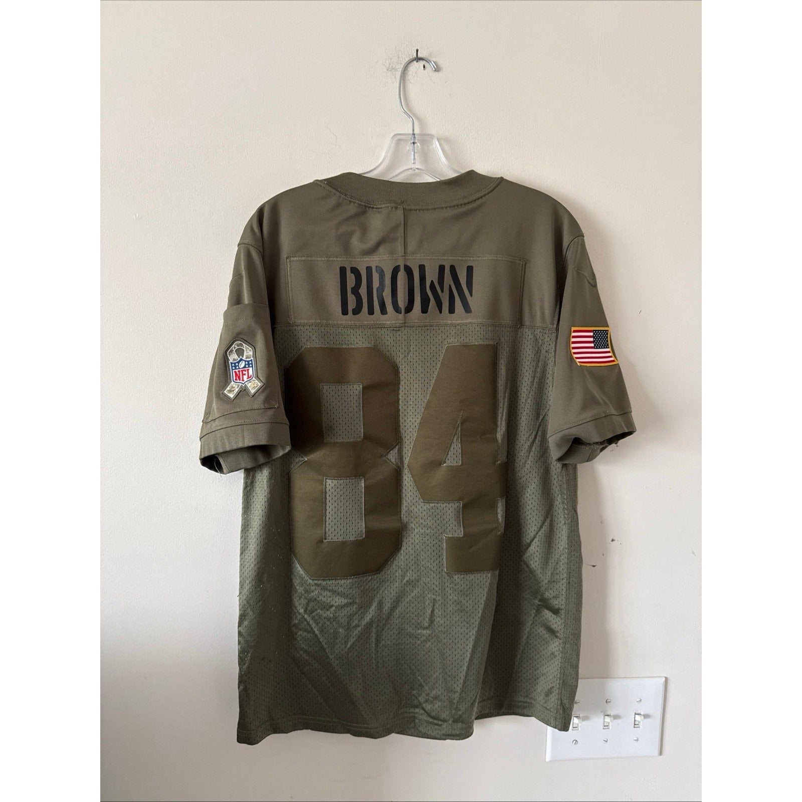 Men’s Nike Antonio Brown 84 Oakland Raiders Salute to Service Lmtd Jersey Sz M - Kyle’s Football Cards