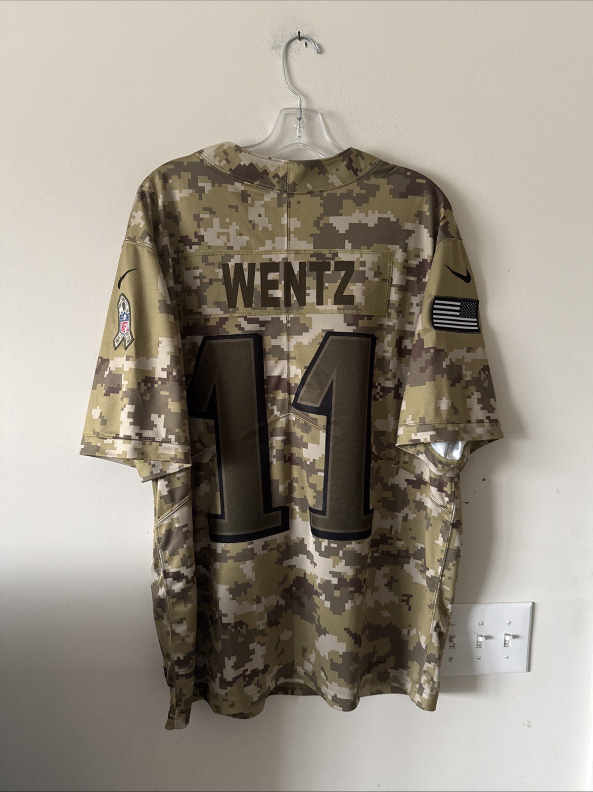 Men's Nike Carson Wentz 11 Philadelphia Eagles Salute To Service Jersey Sz 2XL - Kyle’s Football Cards