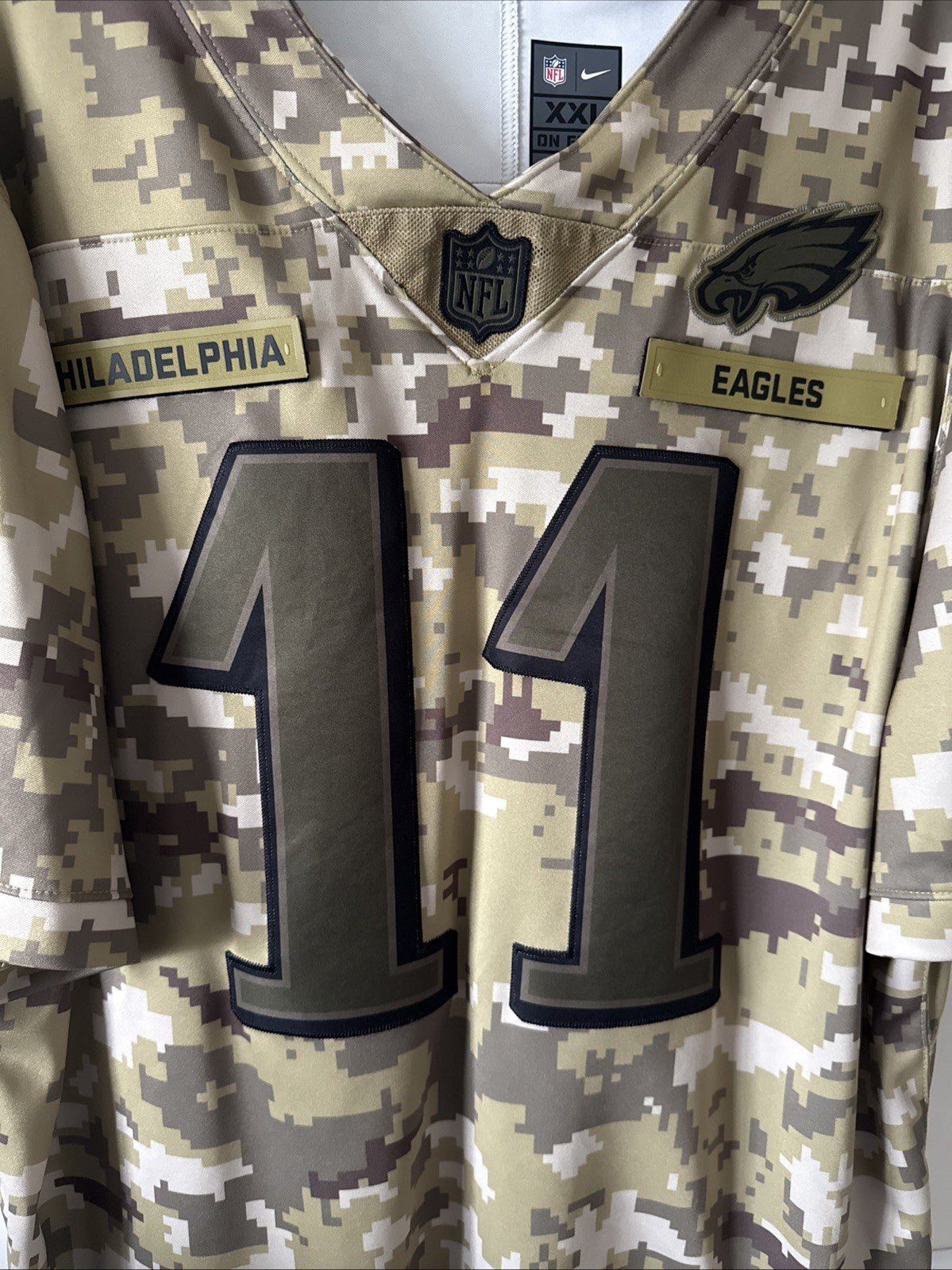 Men's Nike Carson Wentz 11 Philadelphia Eagles Salute To Service Jersey Sz 2XL - Kyle’s Football Cards