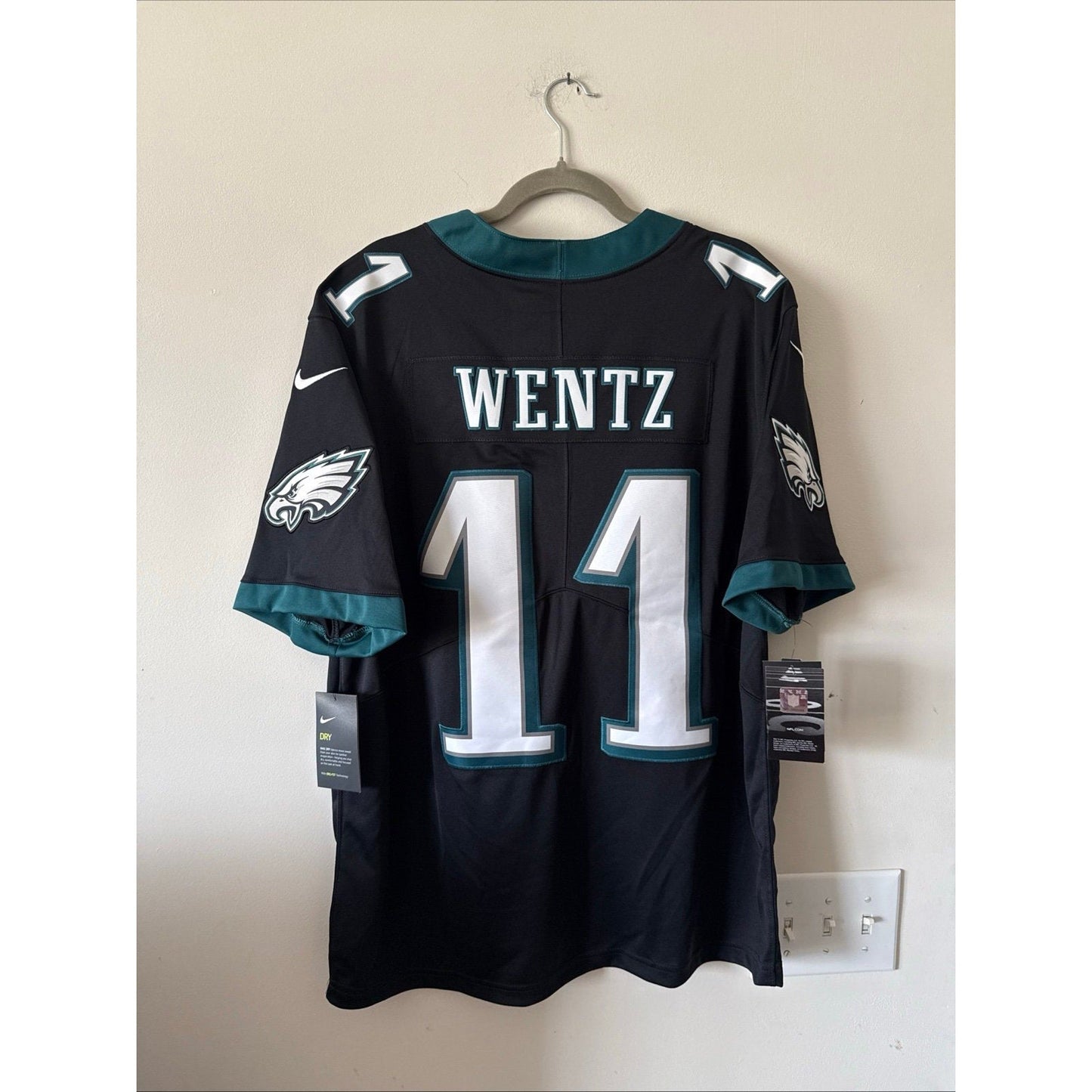 Men’s Nike Carson Wentz 11 Philadelphia Eagles Vapor Limited Jersey Sz XL - NWT - Kyle’s Football Cards