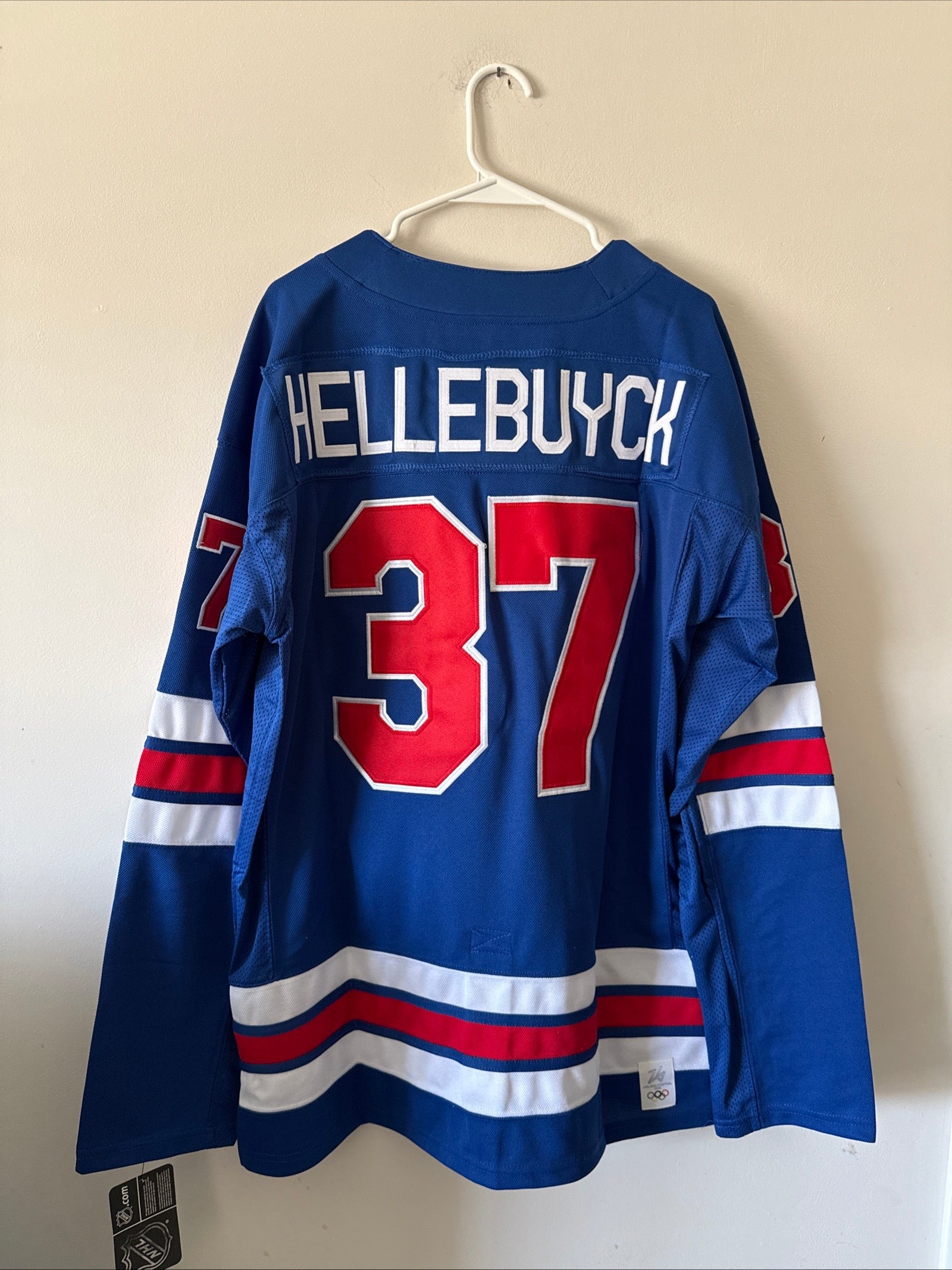 Men’s Nike Connor Hellebuyck 37 Team USA Hockey Jersey 2026 Olympics Sz XL RARE - Kyle’s Football Cards