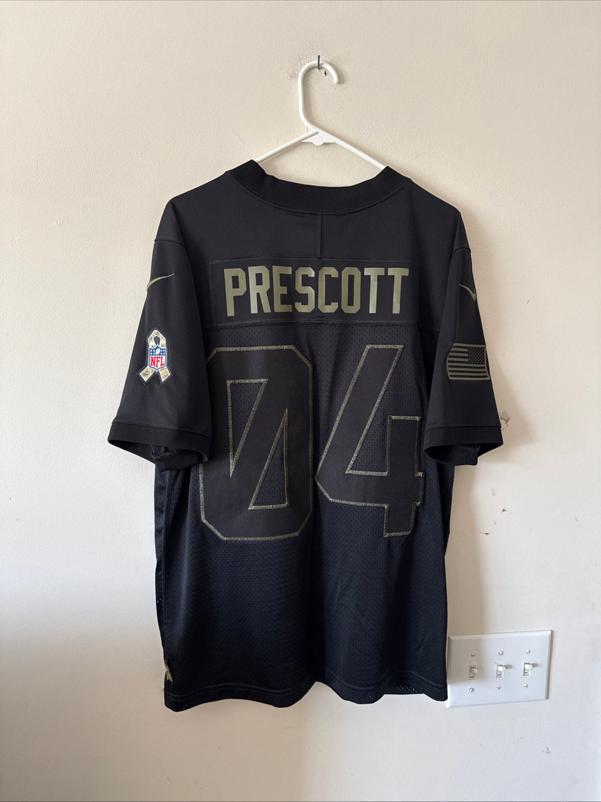 Men's Nike Dak Prescott #4 Dallas Cowboys Salute To Service Lmtd Jersey Sz L - Kyle’s Football Cards