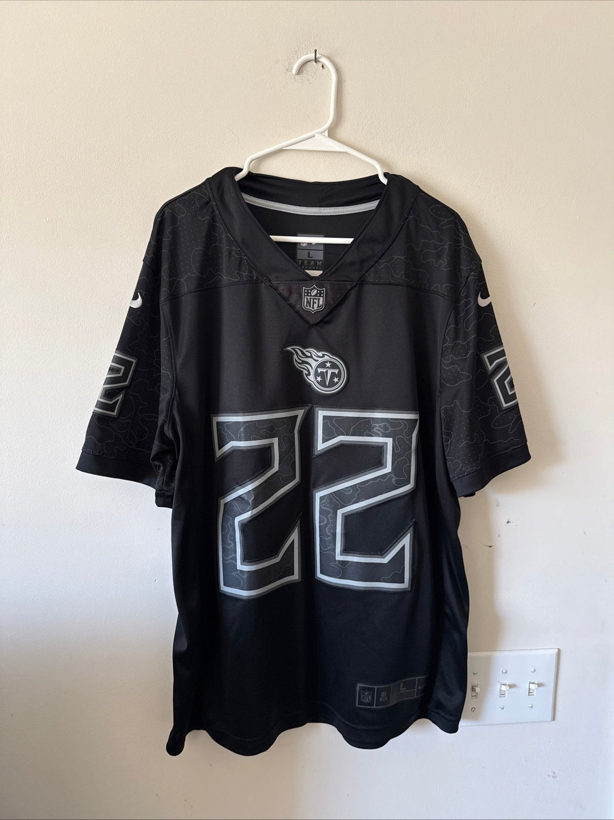 Men's Nike Derrick Henry #22 Tennessee Titans RFLCTV Limited Jersey Sz L - RARE - Kyle’s Football Cards