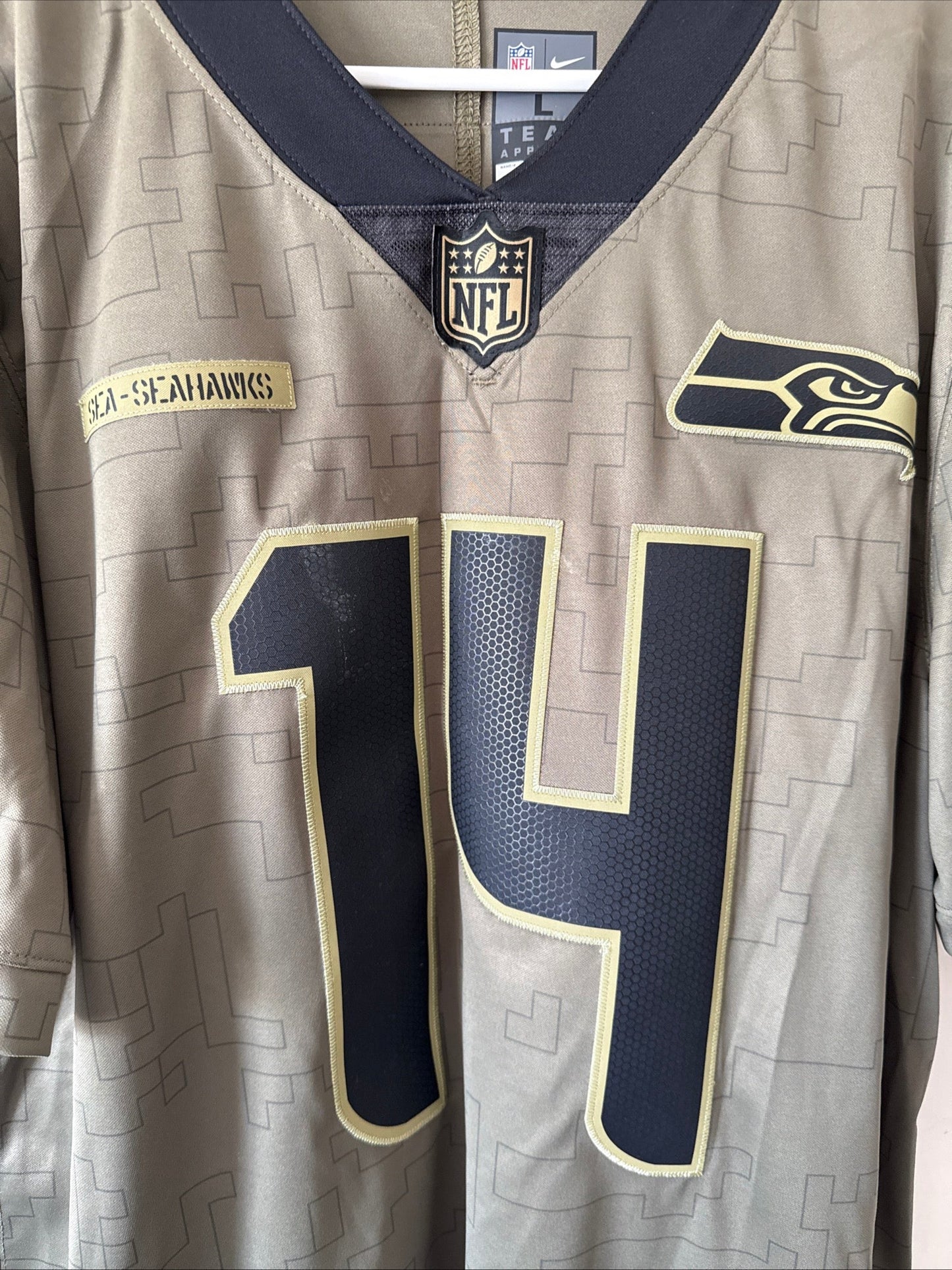 Men’s Nike DK Metcalf 14 Seahawks 2021 Salute To Service Lmtd Jersey Sz L RARE - Kyle’s Football Cards