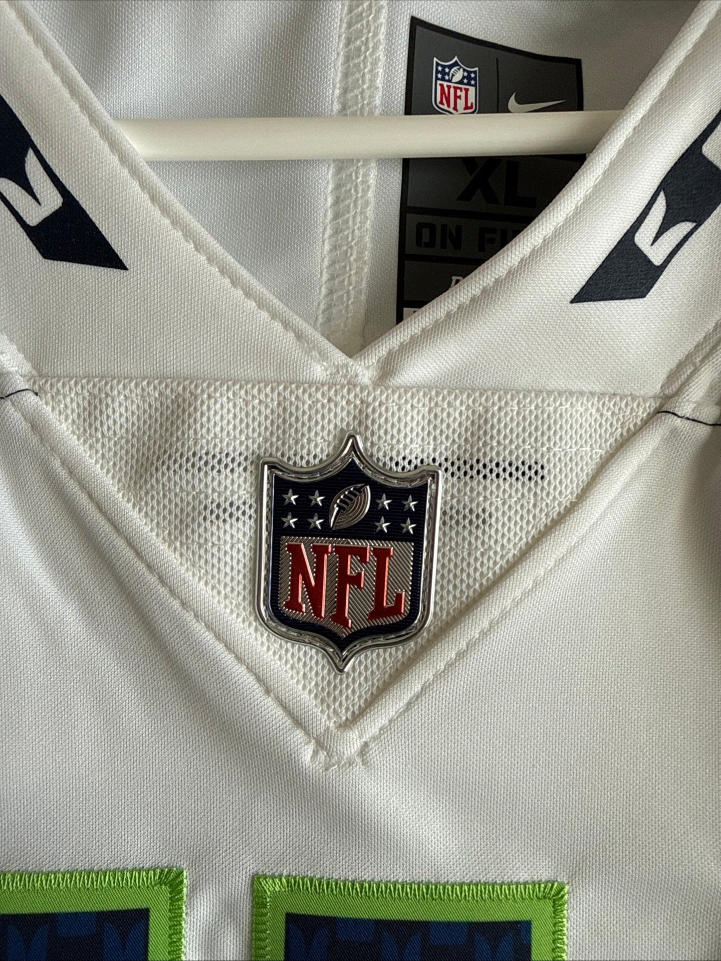 Men's Nike DK Metcalf 14 Seattle Seahawks Vapor Lmtd NFL Jersey Sz XL NWT RARE - Kyle’s Football Cards