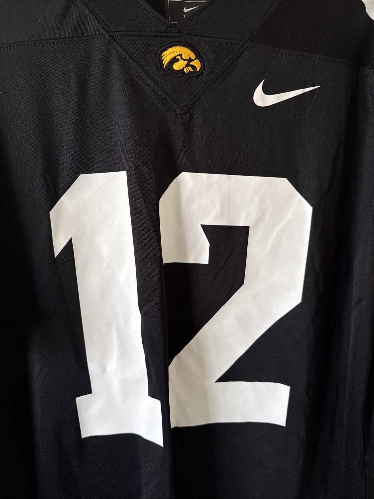 Men’s Nike Drew McNAMARA 12 Iowa Hawkeyes NCAA Football Jersey Sz M - RARE - Kyle’s Football Cards