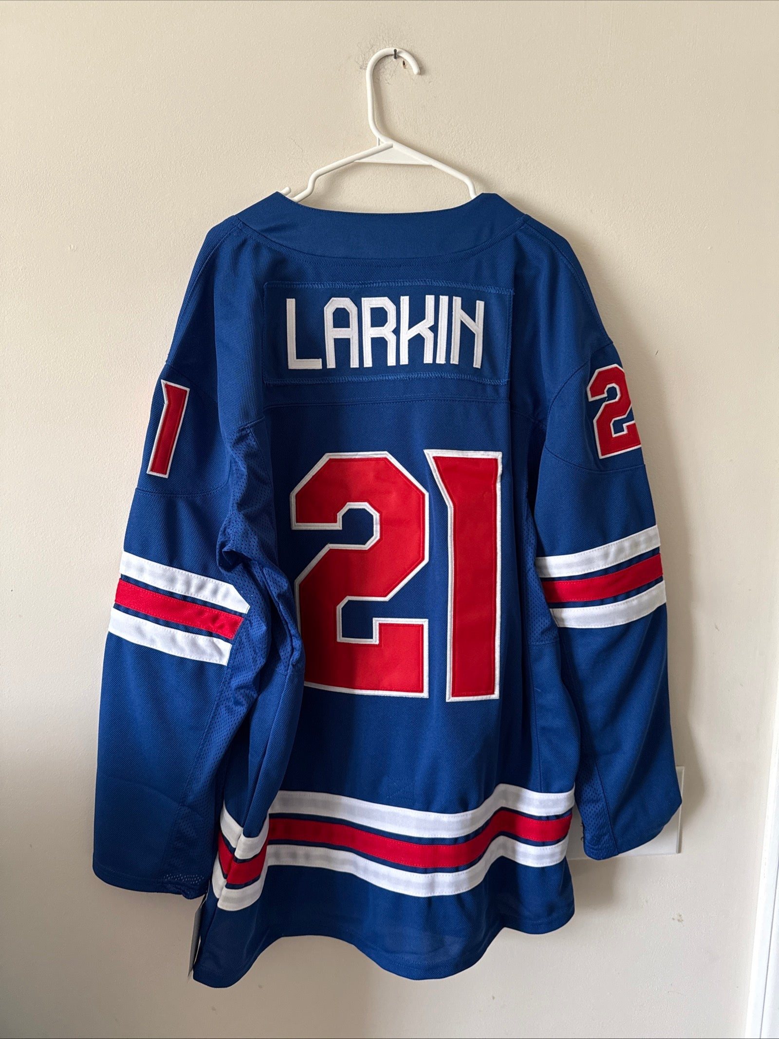 Men’s Nike Dylan Larkin 21 Team USA Hockey 2026 Olympics Jersey Sz XL NWT RARE - Kyle’s Football Cards