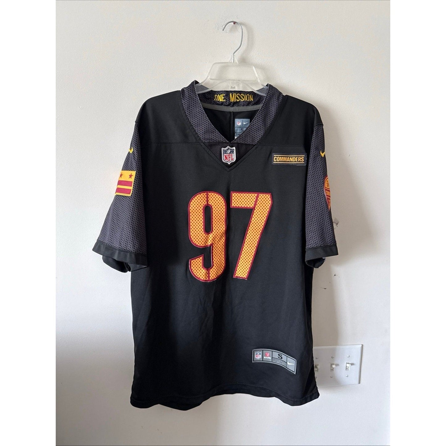 Men’s Nike Eddie Goldman 97 Washington Commanders Alternate Jersey Sz S - Black - Kyle’s Football Cards