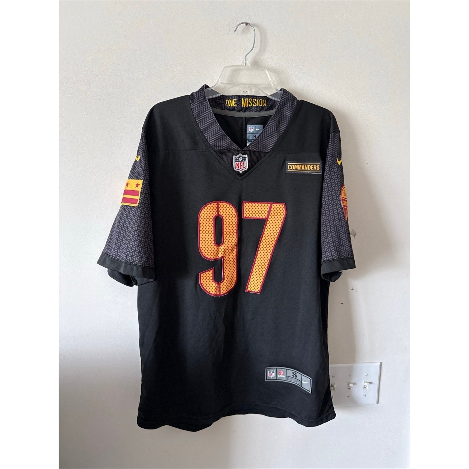 Men’s Nike Eddie Goldman 97 Washington Commanders Alternate Jersey Sz S - Black - Kyle’s Football Cards