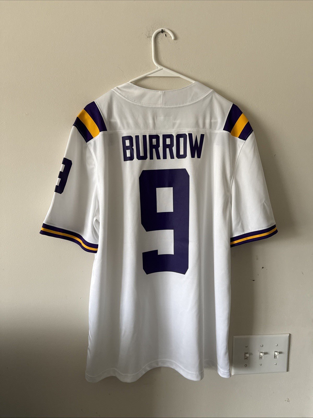 Men’s Nike Joe Burrow 9 LSU Tigers NCAA Football Jersey Sz L - White RARE - Kyle’s Football Cards