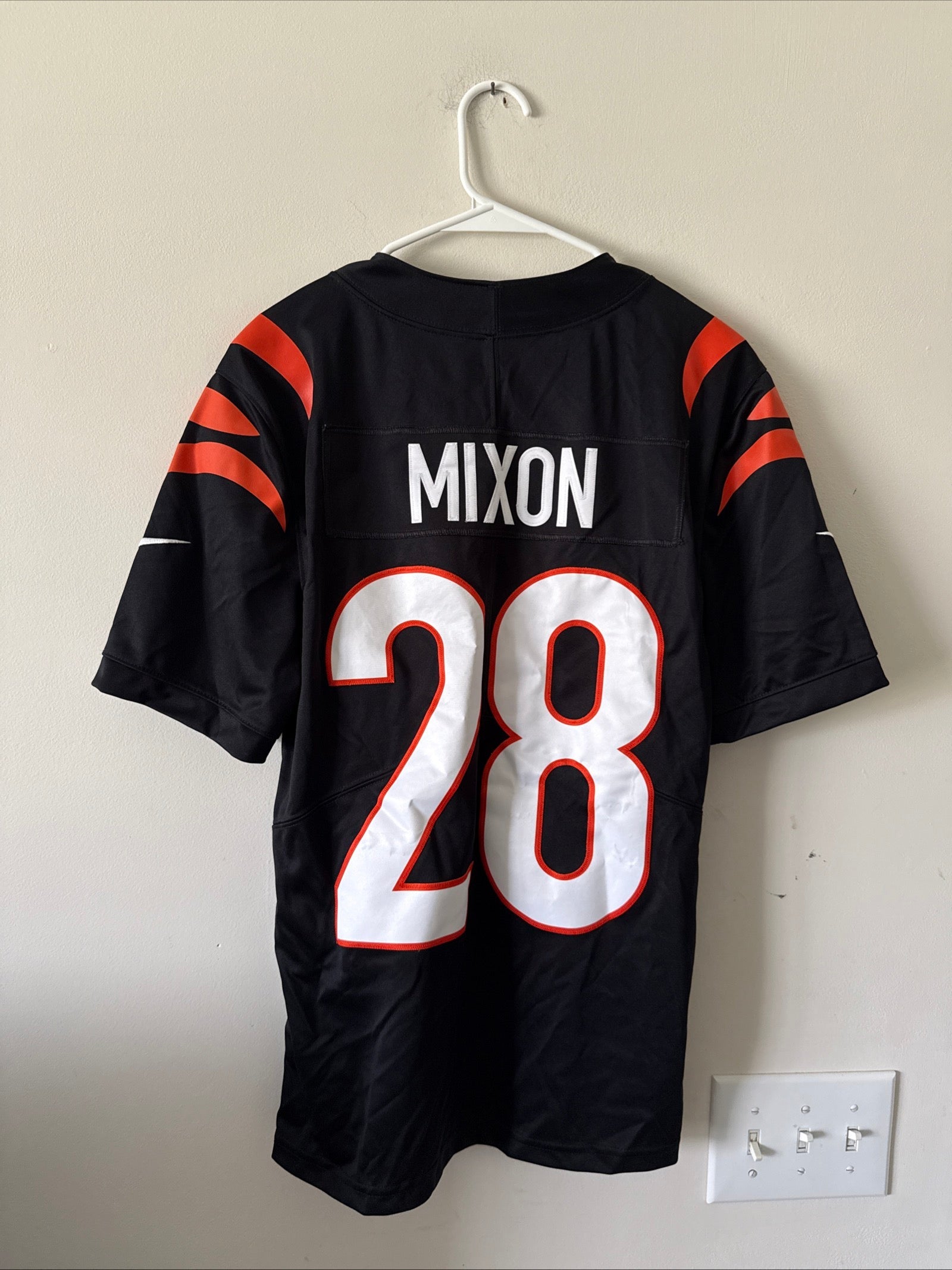 Men's Nike Joe Mixon 28 Cincinnati Bengals Vapor Lmtd NFL Jersey Sz S - RARE - Kyle’s Football Cards