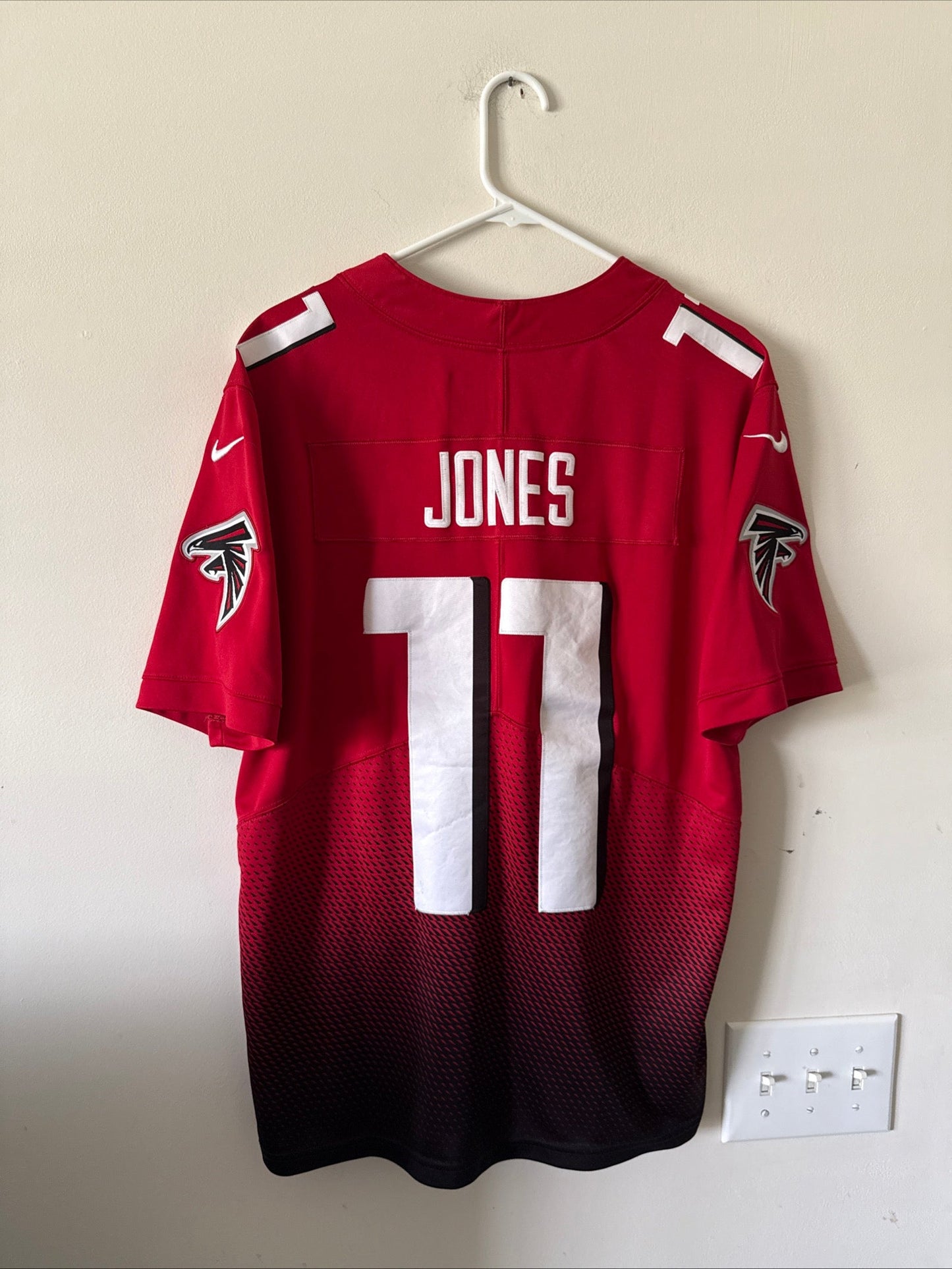 Men’s Nike Julio Jones 11 Atlanta Falcons Red Fade Vapor Lmtd Jersey Sz L RARE - Kyle’s Football Cards